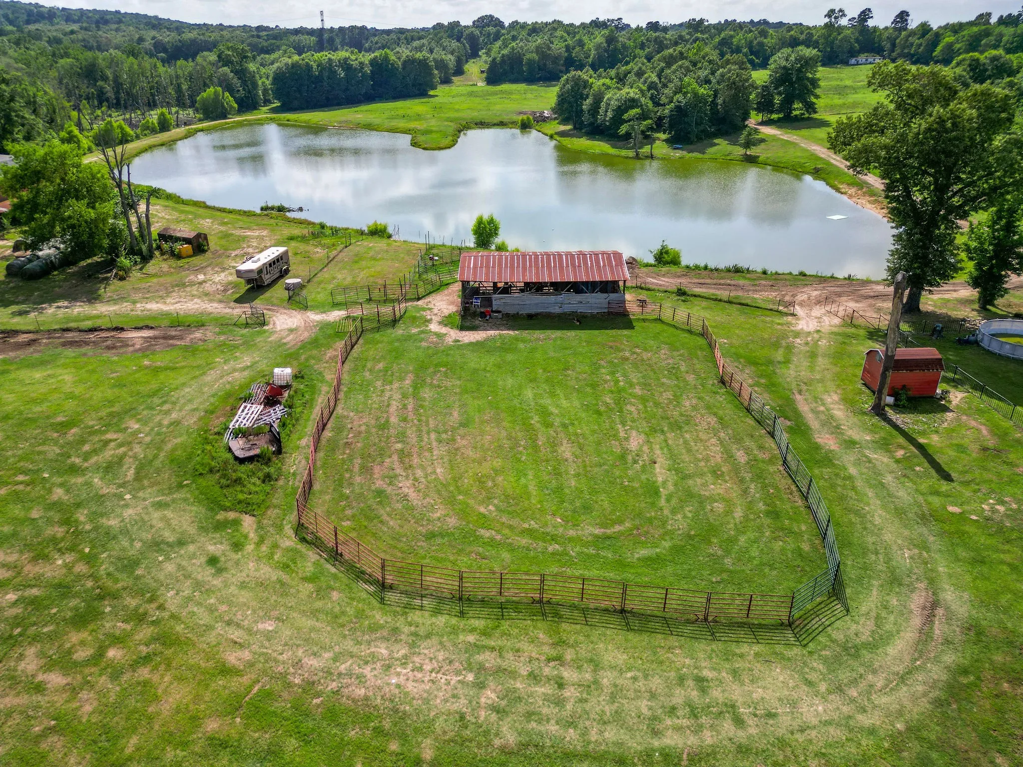 Farm For Sale in Cass County , 2711 Fm 250 N, Hughes Springs, Texas 75656, 3 Bedrooms, 2 Bathrooms, Garage spaces, 2,760 Sqft, built in 1965, Price $550,000, mls#21181331, Real Estate Agent in Hughes Springs, Homes For Sale in Cass county, Homes For Sale in Hughes Springs, Realtor in Hughes Springs Texas, Real Estate Brokerage Independent Realty Texas, Luminita Cordes Realtor