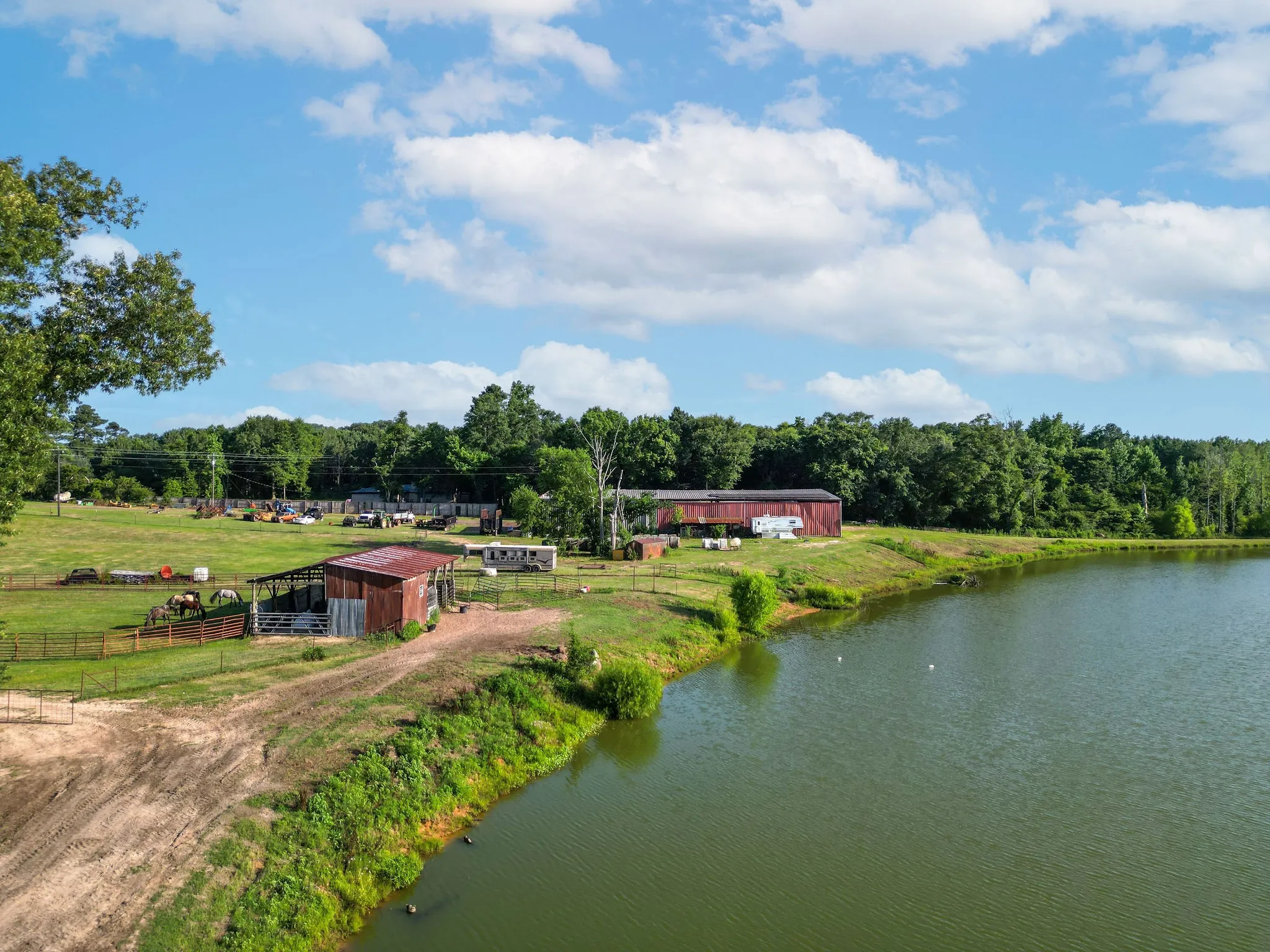 Farm For Sale in Cass County , 2711 Fm 250 N, Hughes Springs, Texas 75656, 3 Bedrooms, 2 Bathrooms, Garage spaces, 2,760 Sqft, built in 1965, Price $550,000, mls#21181331, Real Estate Agent in Hughes Springs, Homes For Sale in Cass county, Homes For Sale in Hughes Springs, Realtor in Hughes Springs Texas, Real Estate Brokerage Independent Realty Texas, Luminita Cordes Realtor