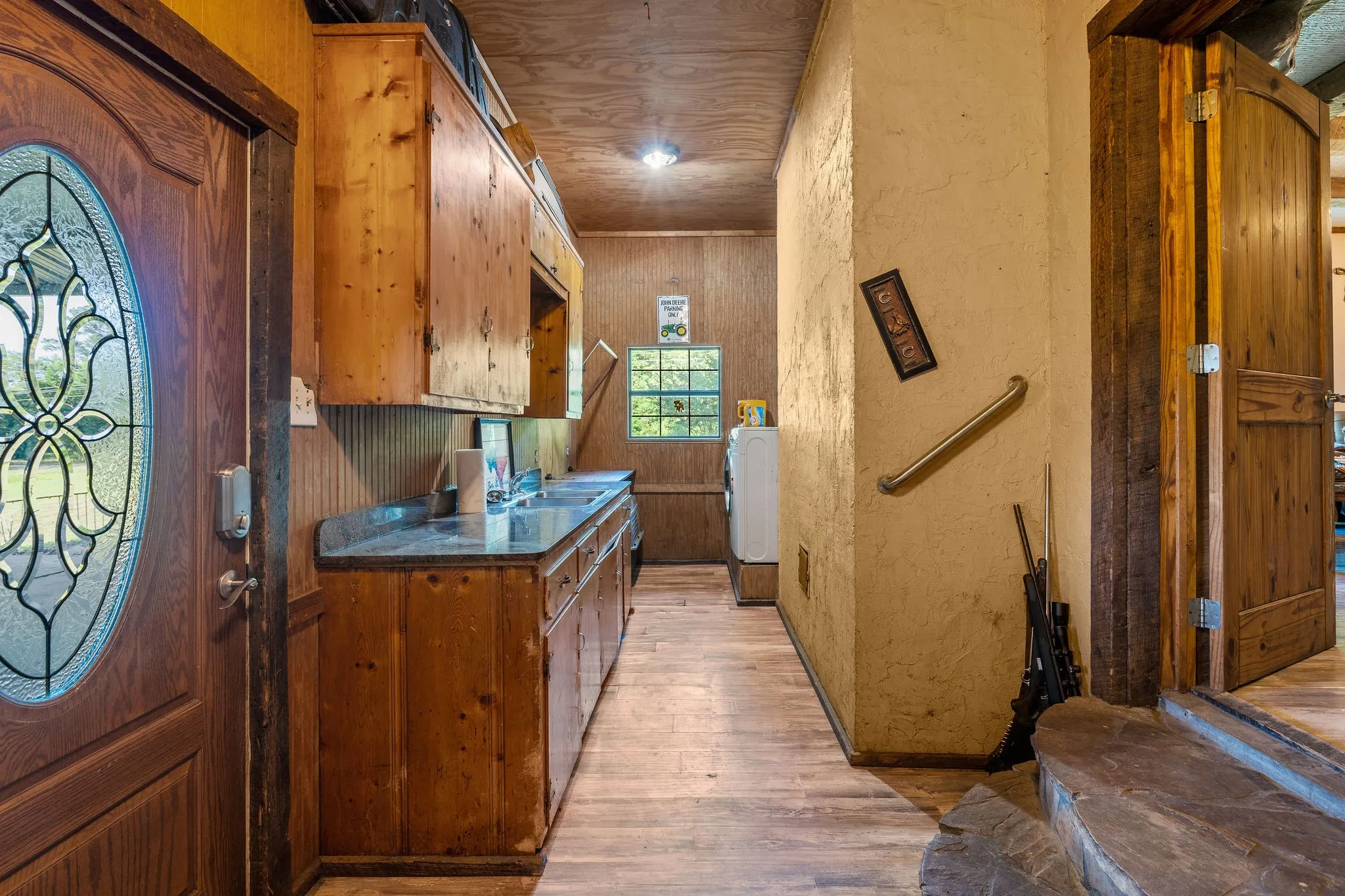 Farm For Sale in Cass County , 2711 Fm 250 N, Hughes Springs, Texas 75656, 3 Bedrooms, 2 Bathrooms, Garage spaces, 2,760 Sqft, built in 1965, Price $550,000, mls#21181331, Real Estate Agent in Hughes Springs, Homes For Sale in Cass county, Homes For Sale in Hughes Springs, Realtor in Hughes Springs Texas, Real Estate Brokerage Independent Realty Texas, Luminita Cordes Realtor