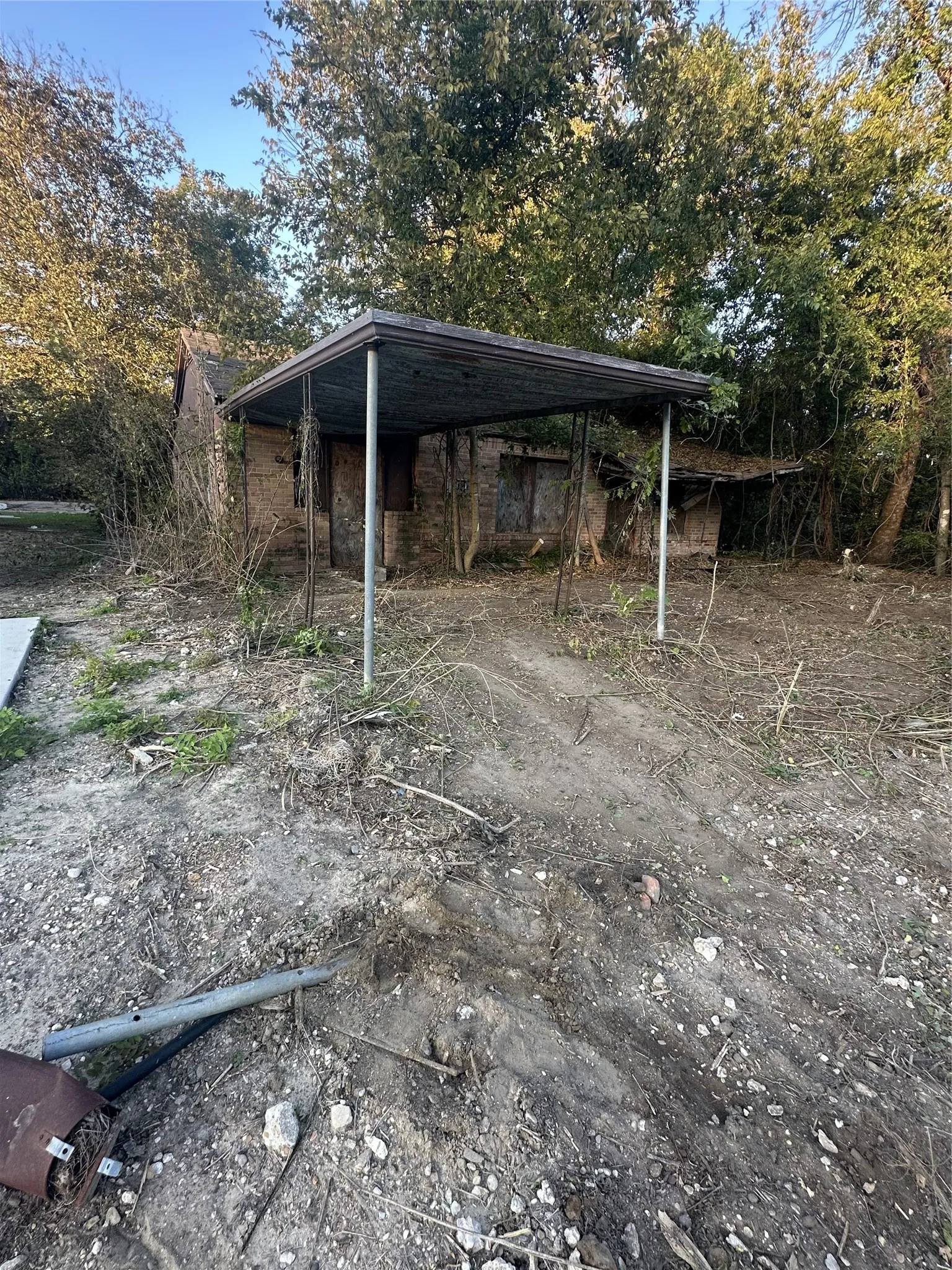 Single Family Residence For Sale in Falls County , 431 Well Street, Marlin, Texas 76661, 4 Bedrooms, 1 Bathroom, Garage spaces, 1,040 Sqft, built in 1950, Price $14,500, mls#21181327, Real Estate Agent in Marlin, Homes For Sale in Falls county, Homes For Sale in Marlin, Realtor in Marlin Texas, Real Estate Brokerage Independent Realty Texas, Luminita Cordes Realtor