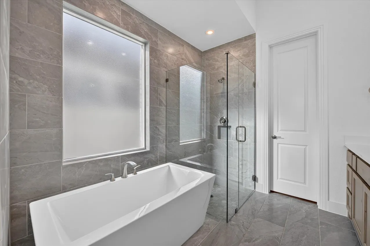 Single Family Residence For Sale in Denton County , 9820 Oak Glade Drive, Denton, Texas 76207, 4 Bedroom, 5 Bathroom, 2 Garage spaces, 2,565 Sqft, built in 2026, New Construction - Incomplete, mls#21180536, Real Estate Agent in Denton, Homes For Sale in Denton county, Homes For Sale in Denton, Realtor in Denton Texas, Real Estate Brokerage Independent Realty Texas, Luminita Cordes Realtor