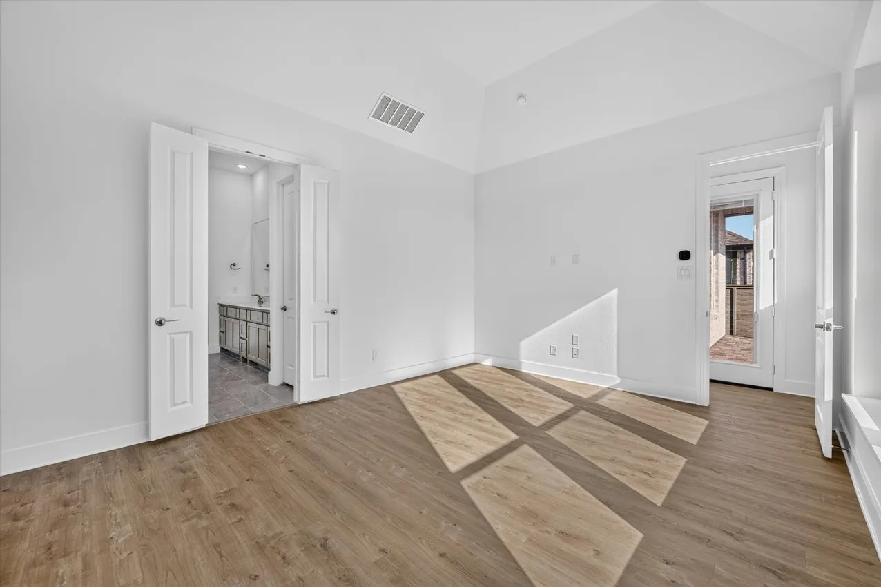 Single Family Residence For Sale in Denton County , 9820 Oak Glade Drive, Denton, Texas 76207, 4 Bedroom, 5 Bathroom, 2 Garage spaces, 2,565 Sqft, built in 2026, New Construction - Incomplete, mls#21180536, Real Estate Agent in Denton, Homes For Sale in Denton county, Homes For Sale in Denton, Realtor in Denton Texas, Real Estate Brokerage Independent Realty Texas, Luminita Cordes Realtor