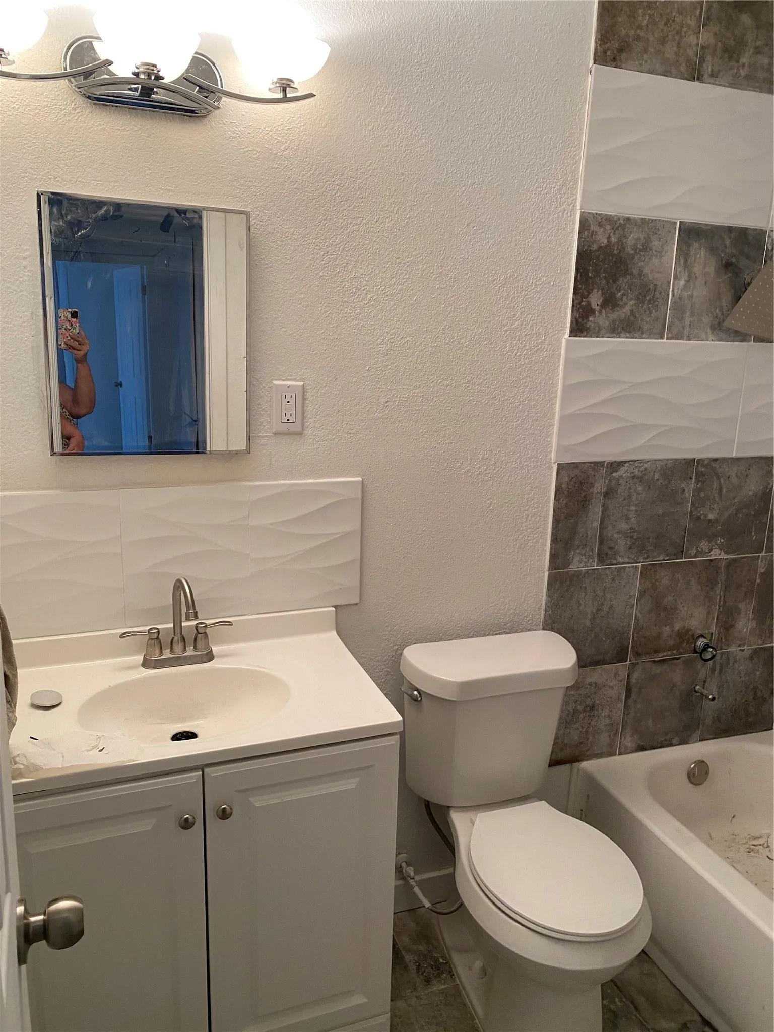 Single Family Residence For Rent in Dallas County , 2119 Tecumseh Trace, Carrollton, Texas 75006, 5 Bedroom, 2 Bathroom, Garage spaces, 1,789 Sqft, built in 1963, Preowned, mls#21180984, Real Estate Agent in Carrollton, Homes For Rent in Dallas county, Homes For Rent in Carrollton, Realtor in Carrollton Texas, Real Estate Brokerage Independent Realty Texas, Luminita Cordes Realtor