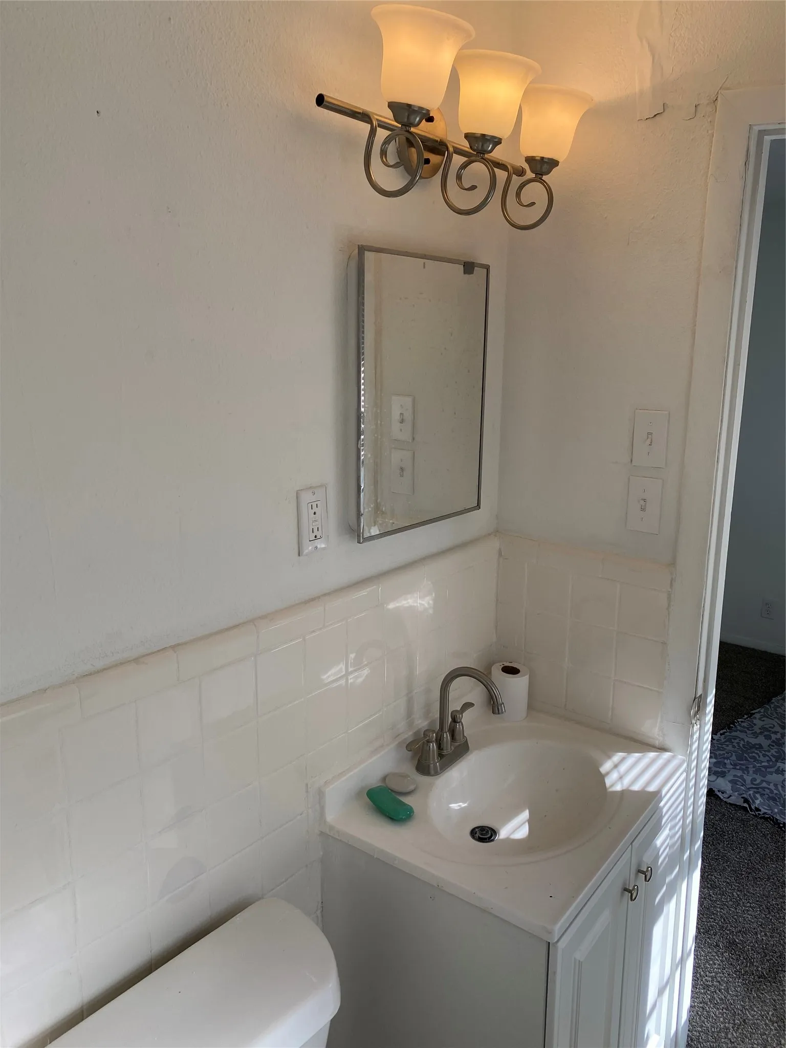 Single Family Residence For Rent in Dallas County , 2119 Tecumseh Trace, Carrollton, Texas 75006, 5 Bedroom, 2 Bathroom, Garage spaces, 1,789 Sqft, built in 1963, Preowned, mls#21180984, Real Estate Agent in Carrollton, Homes For Rent in Dallas county, Homes For Rent in Carrollton, Realtor in Carrollton Texas, Real Estate Brokerage Independent Realty Texas, Luminita Cordes Realtor