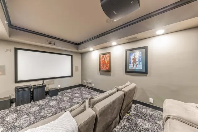 Condominium For Sale in Dallas County , 3401 Lee Parkway 404, Dallas, Texas 75219, 2 Bedroom, 3 Bathroom, 3 Garage spaces, 3,382 Sqft, built in 1998, mls#21180401, Real Estate Agent in Dallas, Homes For Sale in Dallas county, Homes For Sale in Dallas, Realtor in Dallas Texas, Real Estate Brokerage Independent Realty Texas, Luminita Cordes Realtor