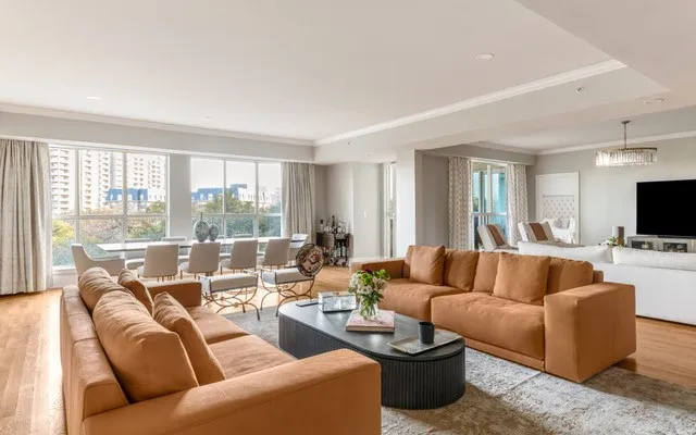 Condominium For Sale in Dallas County , 3401 Lee Parkway 404, Dallas, Texas 75219, 2 Bedroom, 3 Bathroom, 3 Garage spaces, 3,382 Sqft, built in 1998, mls#21180401, Real Estate Agent in Dallas, Homes For Sale in Dallas county, Homes For Sale in Dallas, Realtor in Dallas Texas, Real Estate Brokerage Independent Realty Texas, Luminita Cordes Realtor