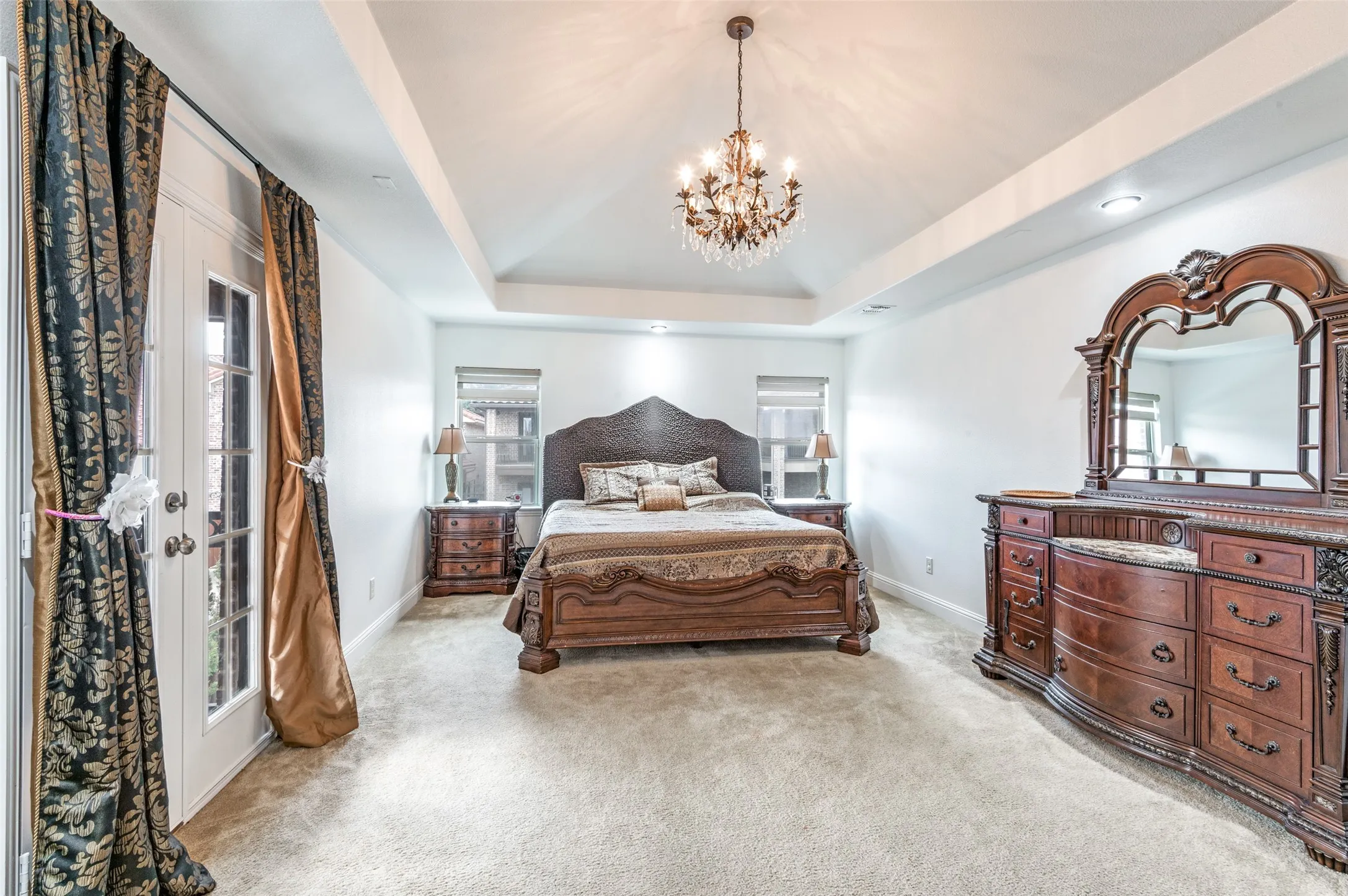 Single Family Residence For Sale in Dallas County , 7031 Nueces Drive, Irving, Texas 75039, 3 Bedroom, 3 Bathroom, 2 Garage spaces, 3,066 Sqft, built in 2013, mls#21180248, Real Estate Agent in Irving, Homes For Sale in Dallas county, Homes For Sale in Irving, Realtor in Irving Texas, Real Estate Brokerage Independent Realty Texas, Luminita Cordes Realtor
