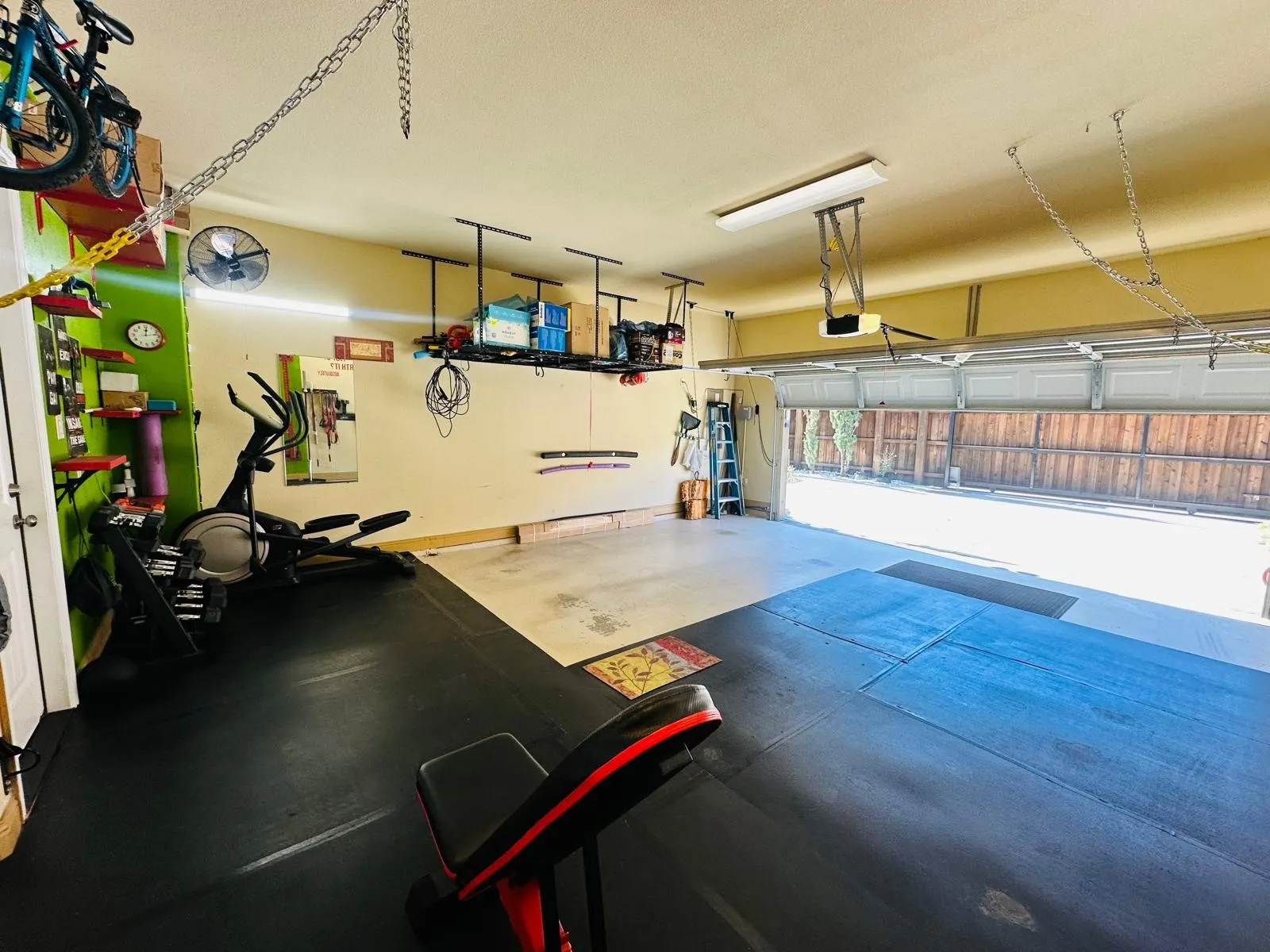 Single Family Residence For Sale in Dallas County , 7031 Nueces Drive, Irving, Texas 75039, 3 Bedroom, 3 Bathroom, 2 Garage spaces, 3,066 Sqft, built in 2013, mls#21180248, Real Estate Agent in Irving, Homes For Sale in Dallas county, Homes For Sale in Irving, Realtor in Irving Texas, Real Estate Brokerage Independent Realty Texas, Luminita Cordes Realtor