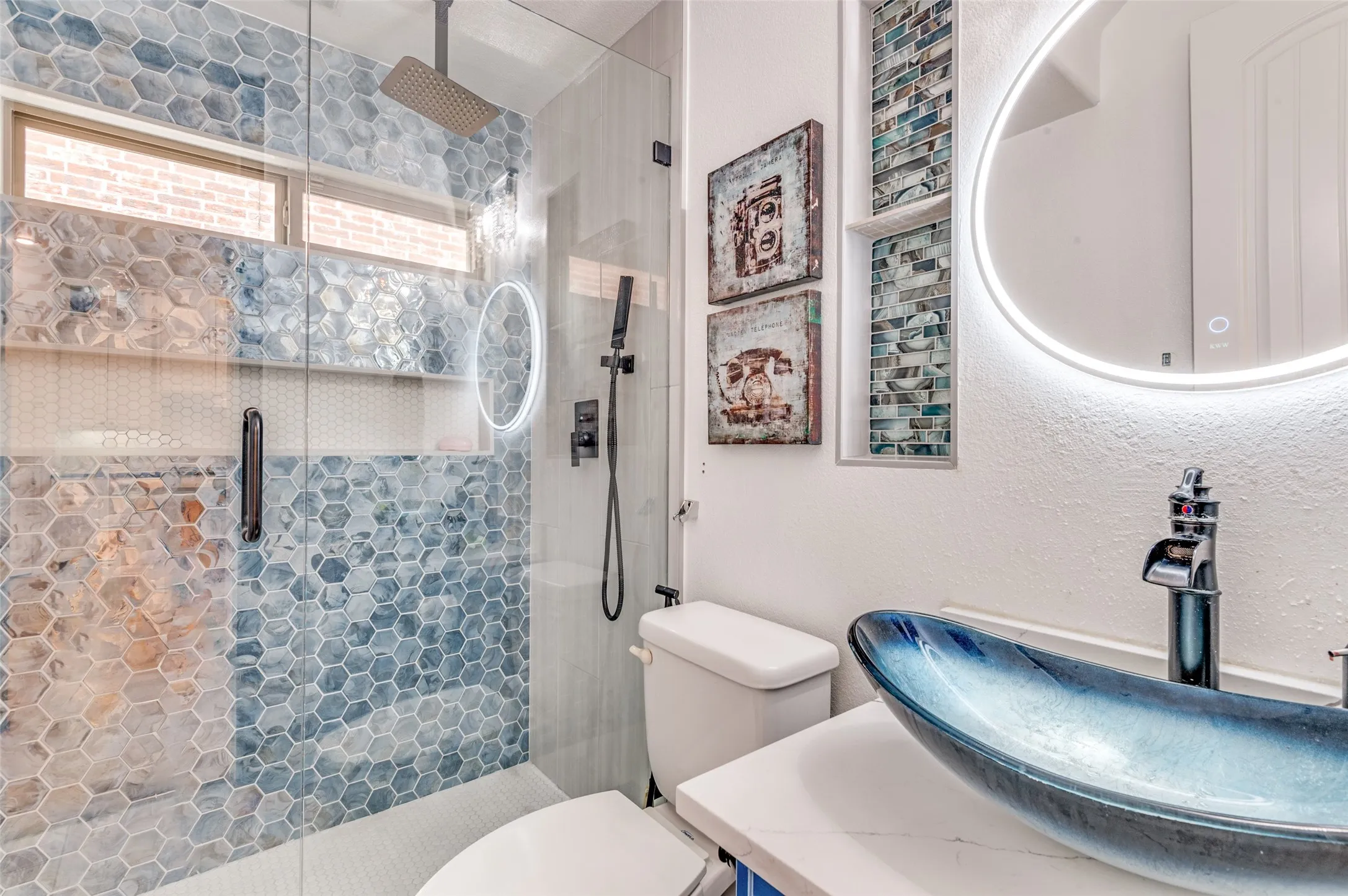 Beautifully remodeled secondary bath upstairs