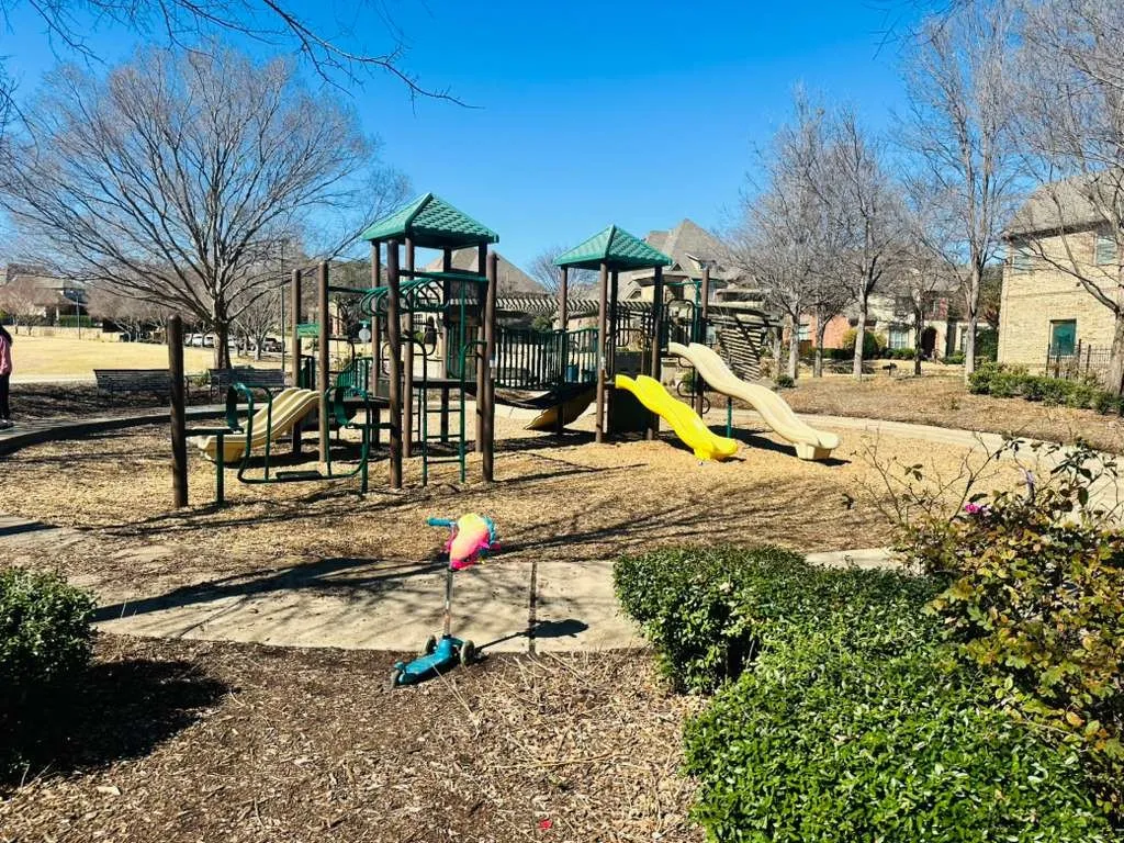 Single Family Residence For Sale in Dallas County , 7031 Nueces Drive, Irving, Texas 75039, 3 Bedroom, 3 Bathroom, 2 Garage spaces, 3,066 Sqft, built in 2013, mls#21180248, Real Estate Agent in Irving, Homes For Sale in Dallas county, Homes For Sale in Irving, Realtor in Irving Texas, Real Estate Brokerage Independent Realty Texas, Luminita Cordes Realtor