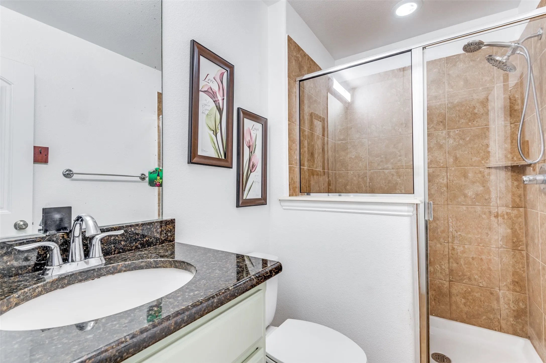 Single Family Residence For Sale in Dallas County , 7031 Nueces Drive, Irving, Texas 75039, 3 Bedroom, 3 Bathroom, 2 Garage spaces, 3,066 Sqft, built in 2013, mls#21180248, Real Estate Agent in Irving, Homes For Sale in Dallas county, Homes For Sale in Irving, Realtor in Irving Texas, Real Estate Brokerage Independent Realty Texas, Luminita Cordes Realtor