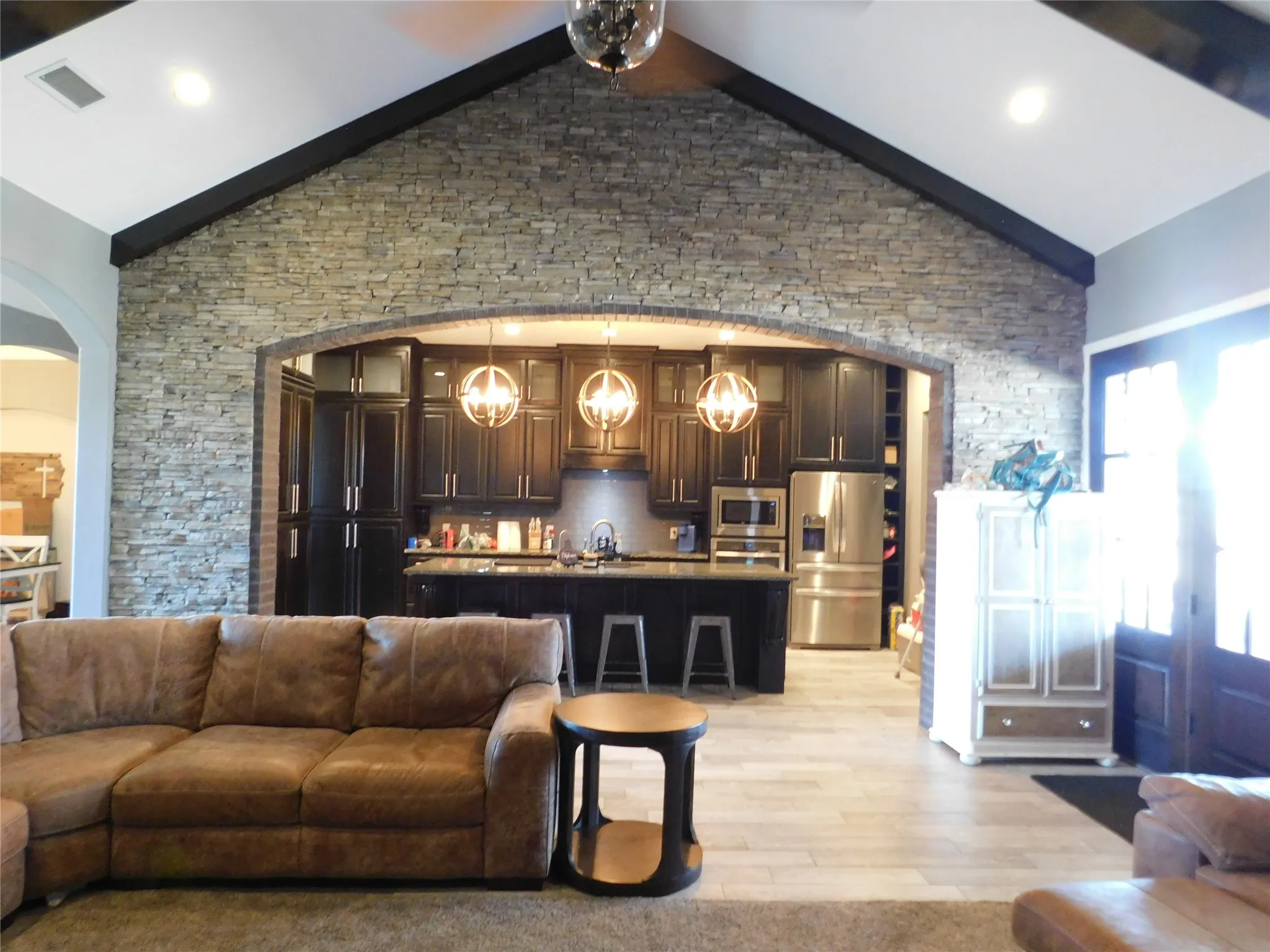 Single Family Residence For Sale in Jack County , 204 Jermyn Avenue, Jermyn, Texas 76459, 5 Bedrooms, 4 Bathrooms, 2 Garage spaces, 5,900 Sqft, built in 2014, Price $585,000, mls#21181513, Real Estate Agent in Jermyn, Homes For Sale in Jack county, Homes For Sale in Jermyn, Realtor in Jermyn Texas, Real Estate Brokerage Independent Realty Texas, Luminita Cordes Realtor