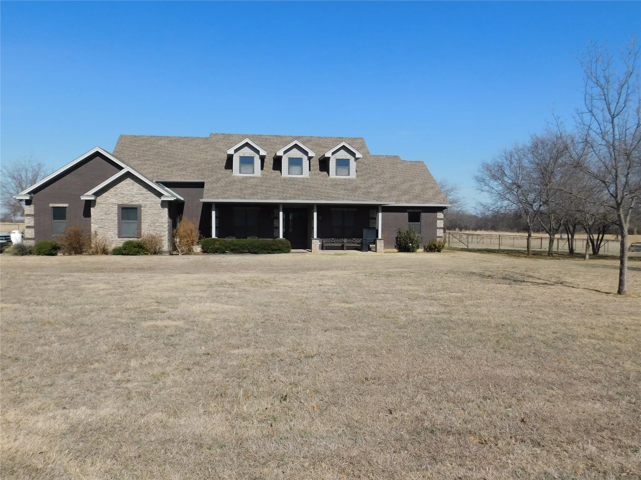 Single Family Residence For Sale in Jack County , 204 Jermyn Avenue, Jermyn, Texas 76459, 5 Bedrooms, 4 Bathrooms, 2 Garage spaces, 5,900 Sqft, built in 2014, Price $585,000, mls#21181513, Real Estate Agent in Jermyn, Homes For Sale in Jack county, Homes For Sale in Jermyn, Realtor in Jermyn Texas, Real Estate Brokerage Independent Realty Texas, Luminita Cordes Realtor