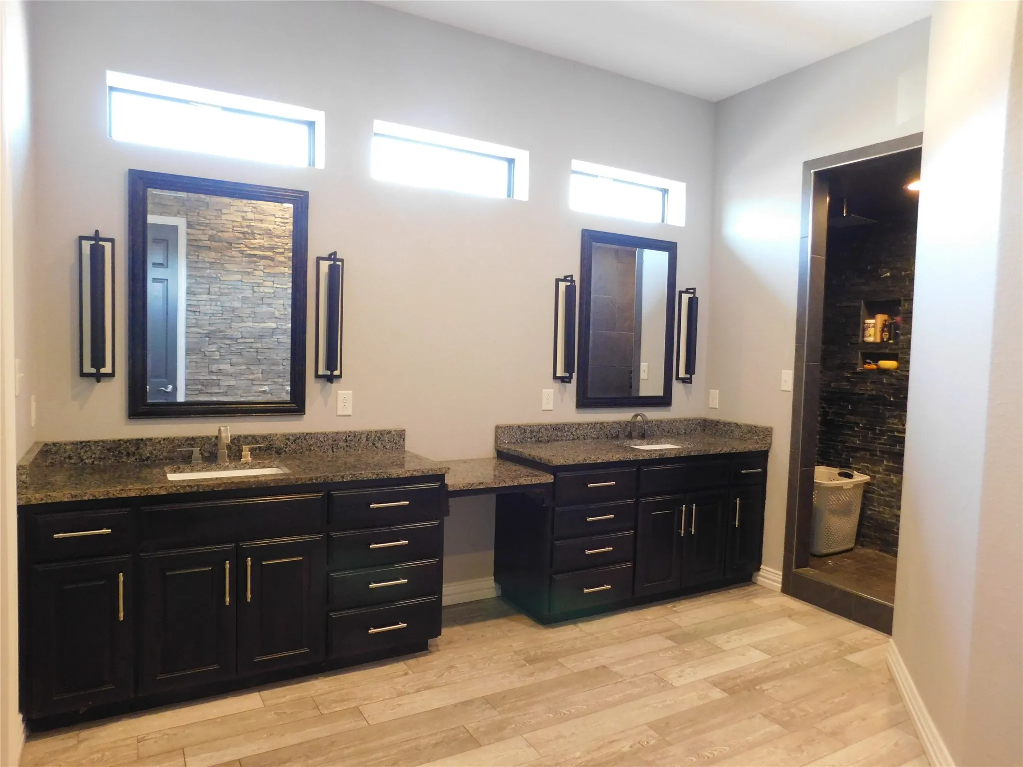 Single Family Residence For Sale in Jack County , 204 Jermyn Avenue, Jermyn, Texas 76459, 5 Bedrooms, 4 Bathrooms, 2 Garage spaces, 5,900 Sqft, built in 2014, Price $585,000, mls#21181513, Real Estate Agent in Jermyn, Homes For Sale in Jack county, Homes For Sale in Jermyn, Realtor in Jermyn Texas, Real Estate Brokerage Independent Realty Texas, Luminita Cordes Realtor