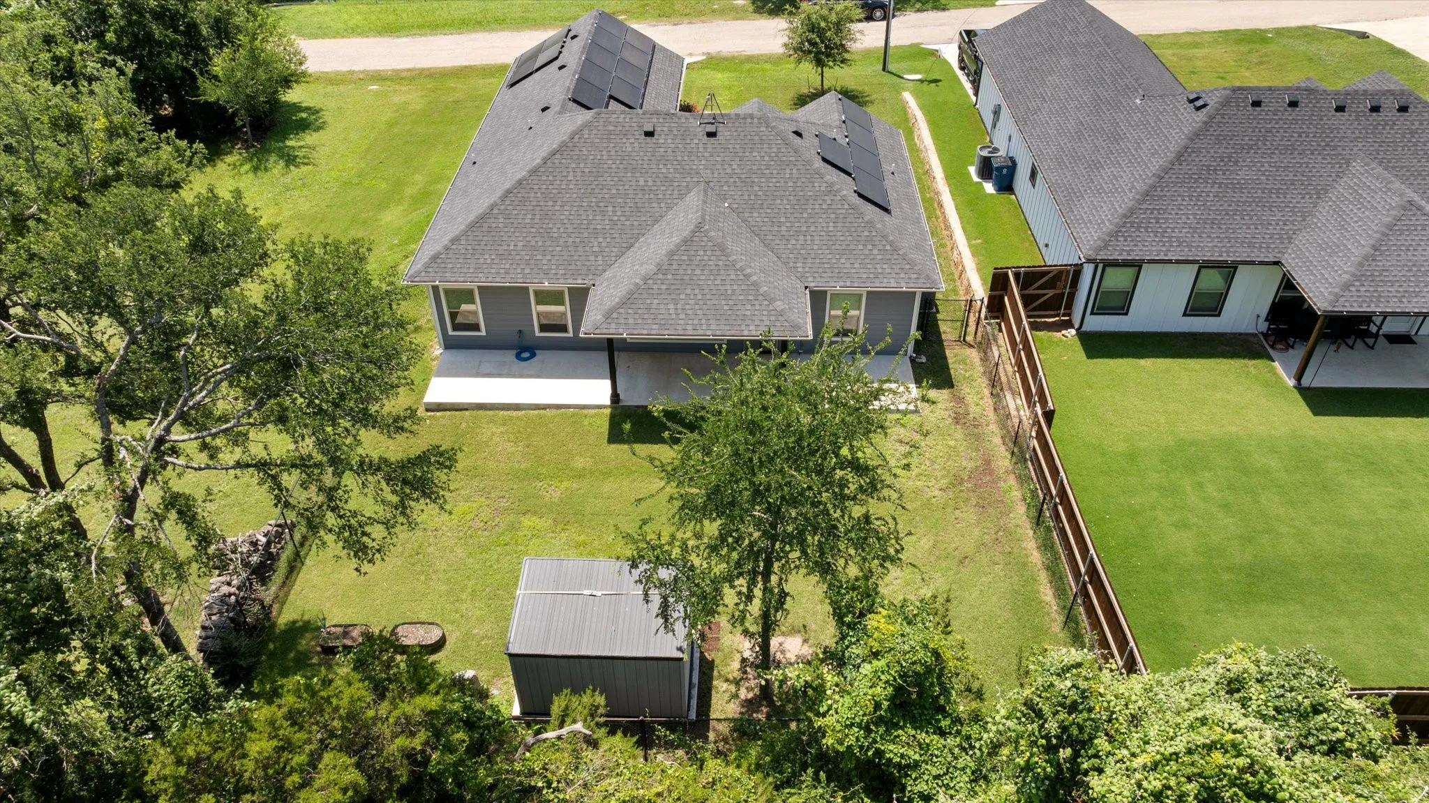 Single Family Residence For Sale in Hood County , 2206 Navasota Street, Granbury, Texas 76048, 3 Bedroom, 2 Bathroom, 2 Garage spaces, 1,432 Sqft, built in 2020, Preowned, mls#21180490, Real Estate Agent in Granbury, Homes For Sale in Hood county, Homes For Sale in Granbury, Realtor in Granbury Texas, Real Estate Brokerage Independent Realty Texas, Luminita Cordes Realtor