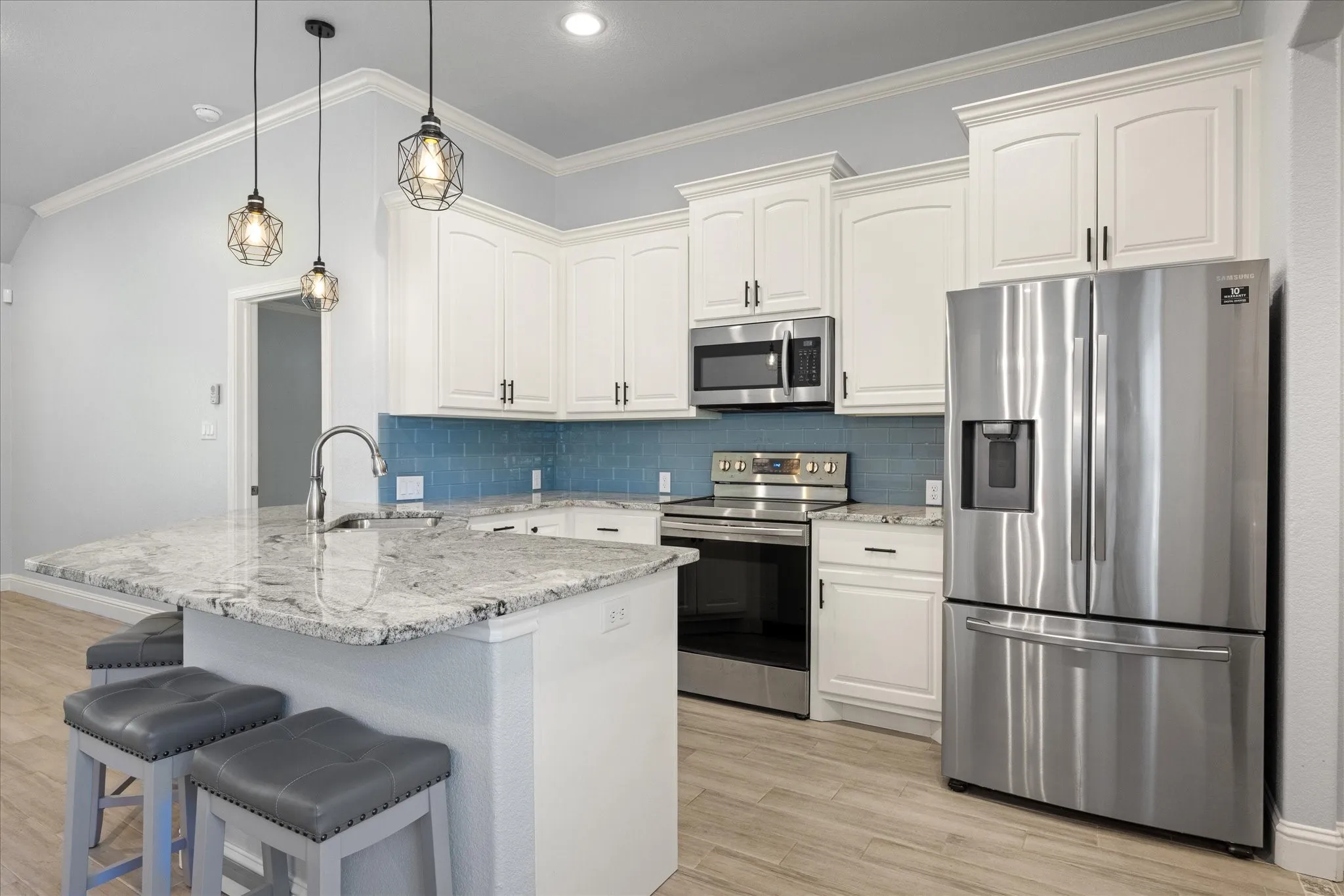 Single Family Residence For Sale in Hood County , 2206 Navasota Street, Granbury, Texas 76048, 3 Bedroom, 2 Bathroom, 2 Garage spaces, 1,432 Sqft, built in 2020, Preowned, mls#21180490, Real Estate Agent in Granbury, Homes For Sale in Hood county, Homes For Sale in Granbury, Realtor in Granbury Texas, Real Estate Brokerage Independent Realty Texas, Luminita Cordes Realtor