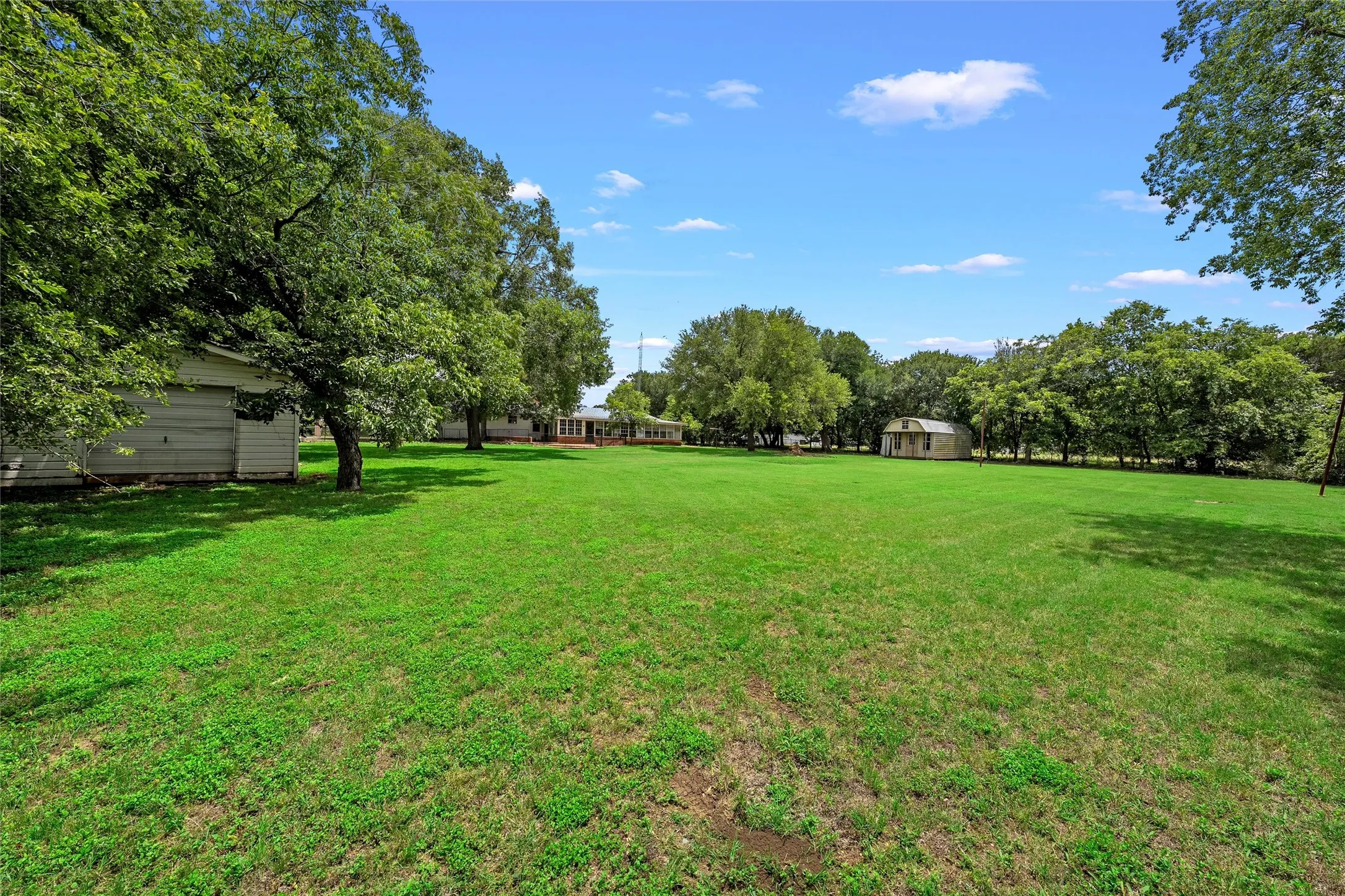 Single Family Residence For Sale in Mc Lennan County , 7483 Gholson Road, Waco, Texas 76705, 3 Bedrooms, 2 Bathrooms, 2 Garage spaces, 1,890 Sqft, built in 1977, Preowned, Price $304,950, mls#21180410, Real Estate Agent in Waco, Homes For Sale in Mc Lennan county, Homes For Sale in Waco, Realtor in Waco Texas, Real Estate Brokerage Independent Realty Texas, Luminita Cordes Realtor