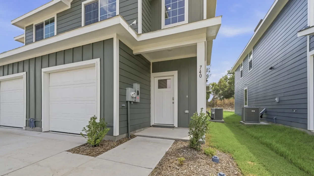 Townhouse For Sale in Hopkins County , 740 Stonewood Drive, Sulphur Springs, Texas 75482, 2 Bedroom, 3 Bathroom, 1 Garage spaces, 1,075 Sqft, built in 2025, New Construction - Incomplete, mls#21181586, Real Estate Agent in Sulphur Springs, Homes For Sale in Hopkins county, Homes For Sale in Sulphur Springs, Realtor in Sulphur Springs Texas, Real Estate Brokerage Independent Realty Texas, Luminita Cordes Realtor