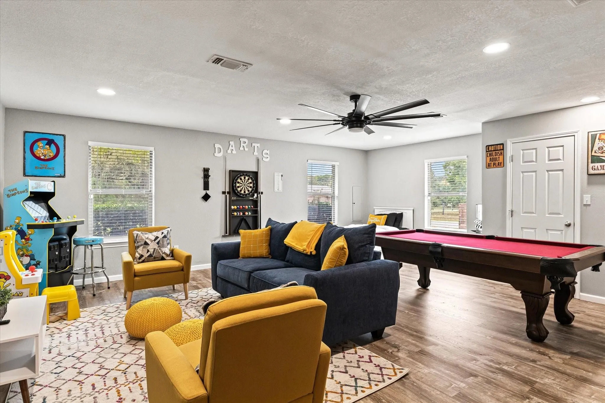 Playroom with visible vents, a textured ceiling, billiards, recessed lighting, and wood finished floors