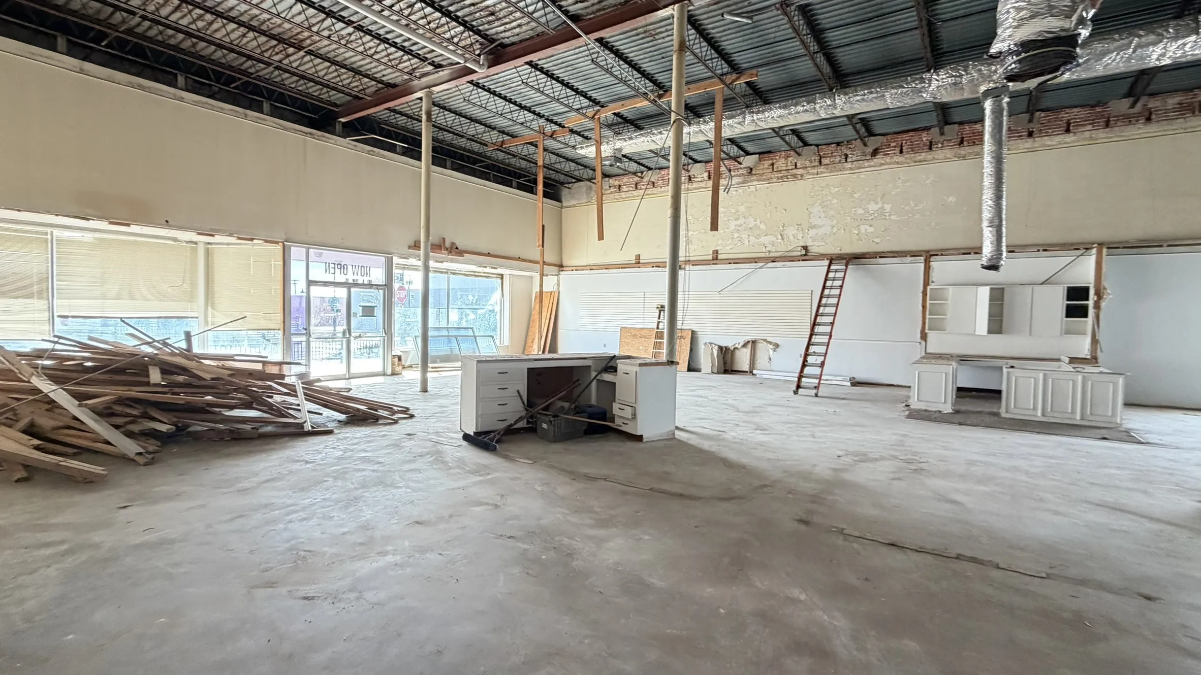 Industrial For Sale in Bell County , 403 N Gray Street, Killeen, Texas 76541, 0, 0, Garage spaces, 0 Sqft, built in 1966, New Construction - Incomplete, Price $500,000, mls#21178745, Real Estate Agent in Killeen, Homes For Sale in Bell county, Homes For Sale in Killeen, Realtor in Killeen Texas, Real Estate Brokerage Independent Realty Texas, Luminita Cordes Realtor