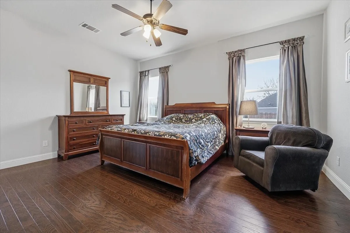 Single Family Residence For Sale in Parker County , 212 Blue Stem Lane, Aledo, Texas 76008, 4 Bedroom, 3 Bathroom, 2 Garage spaces, 2,730 Sqft, built in 2017, Preowned, mls#21180601, Real Estate Agent in Aledo, Homes For Sale in Parker county, Homes For Sale in Aledo, Realtor in Aledo Texas, Real Estate Brokerage Independent Realty Texas, Luminita Cordes Realtor