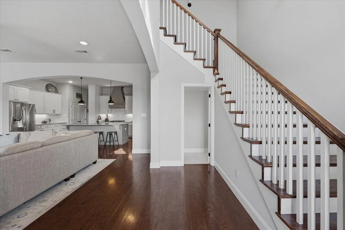 Single Family Residence For Sale in Parker County , 212 Blue Stem Lane, Aledo, Texas 76008, 4 Bedroom, 3 Bathroom, 2 Garage spaces, 2,730 Sqft, built in 2017, Preowned, mls#21180601, Real Estate Agent in Aledo, Homes For Sale in Parker county, Homes For Sale in Aledo, Realtor in Aledo Texas, Real Estate Brokerage Independent Realty Texas, Luminita Cordes Realtor