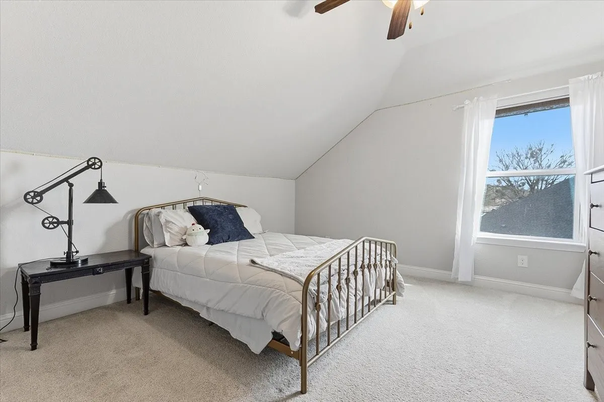 Single Family Residence For Sale in Parker County , 212 Blue Stem Lane, Aledo, Texas 76008, 4 Bedroom, 3 Bathroom, 2 Garage spaces, 2,730 Sqft, built in 2017, Preowned, mls#21180601, Real Estate Agent in Aledo, Homes For Sale in Parker county, Homes For Sale in Aledo, Realtor in Aledo Texas, Real Estate Brokerage Independent Realty Texas, Luminita Cordes Realtor