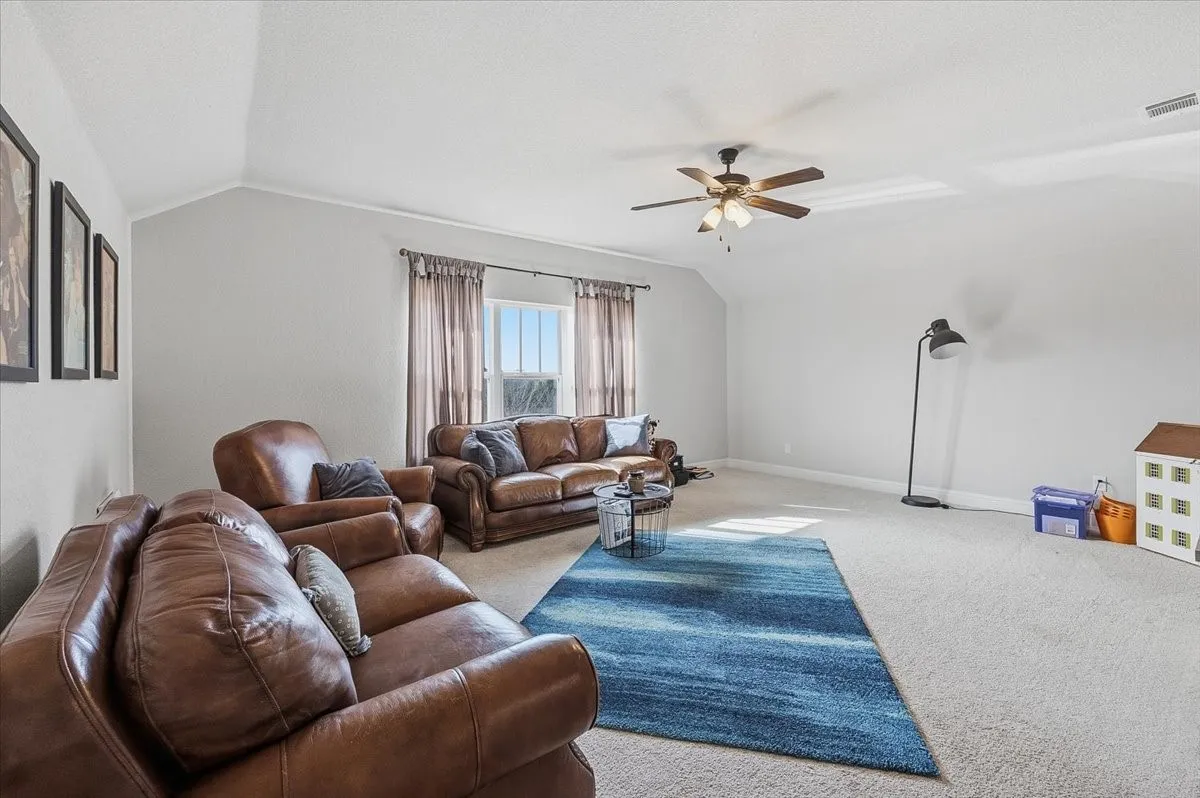 Single Family Residence For Sale in Parker County , 212 Blue Stem Lane, Aledo, Texas 76008, 4 Bedroom, 3 Bathroom, 2 Garage spaces, 2,730 Sqft, built in 2017, Preowned, mls#21180601, Real Estate Agent in Aledo, Homes For Sale in Parker county, Homes For Sale in Aledo, Realtor in Aledo Texas, Real Estate Brokerage Independent Realty Texas, Luminita Cordes Realtor