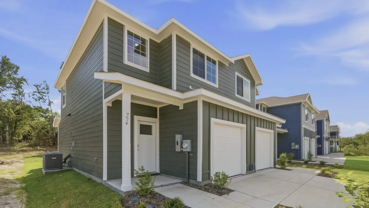 Townhouse For Sale in Hopkins County , 736 Stonewood Drive, Sulphur Springs, Texas 75482, 2 Bedroom, 3 Bathroom, 1 Garage spaces, 1,075 Sqft, built in 2025, New Construction - Incomplete, mls#21181631, Real Estate Agent in Sulphur Springs, Homes For Sale in Hopkins county, Homes For Sale in Sulphur Springs, Realtor in Sulphur Springs Texas, Real Estate Brokerage Independent Realty Texas, Luminita Cordes Realtor