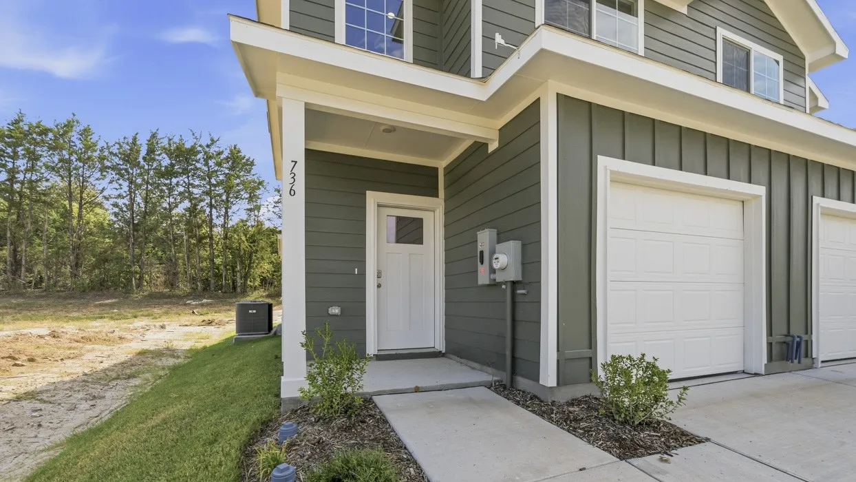 Townhouse For Sale in Hopkins County , 736 Stonewood Drive, Sulphur Springs, Texas 75482, 2 Bedroom, 3 Bathroom, 1 Garage spaces, 1,075 Sqft, built in 2025, New Construction - Incomplete, mls#21181631, Real Estate Agent in Sulphur Springs, Homes For Sale in Hopkins county, Homes For Sale in Sulphur Springs, Realtor in Sulphur Springs Texas, Real Estate Brokerage Independent Realty Texas, Luminita Cordes Realtor