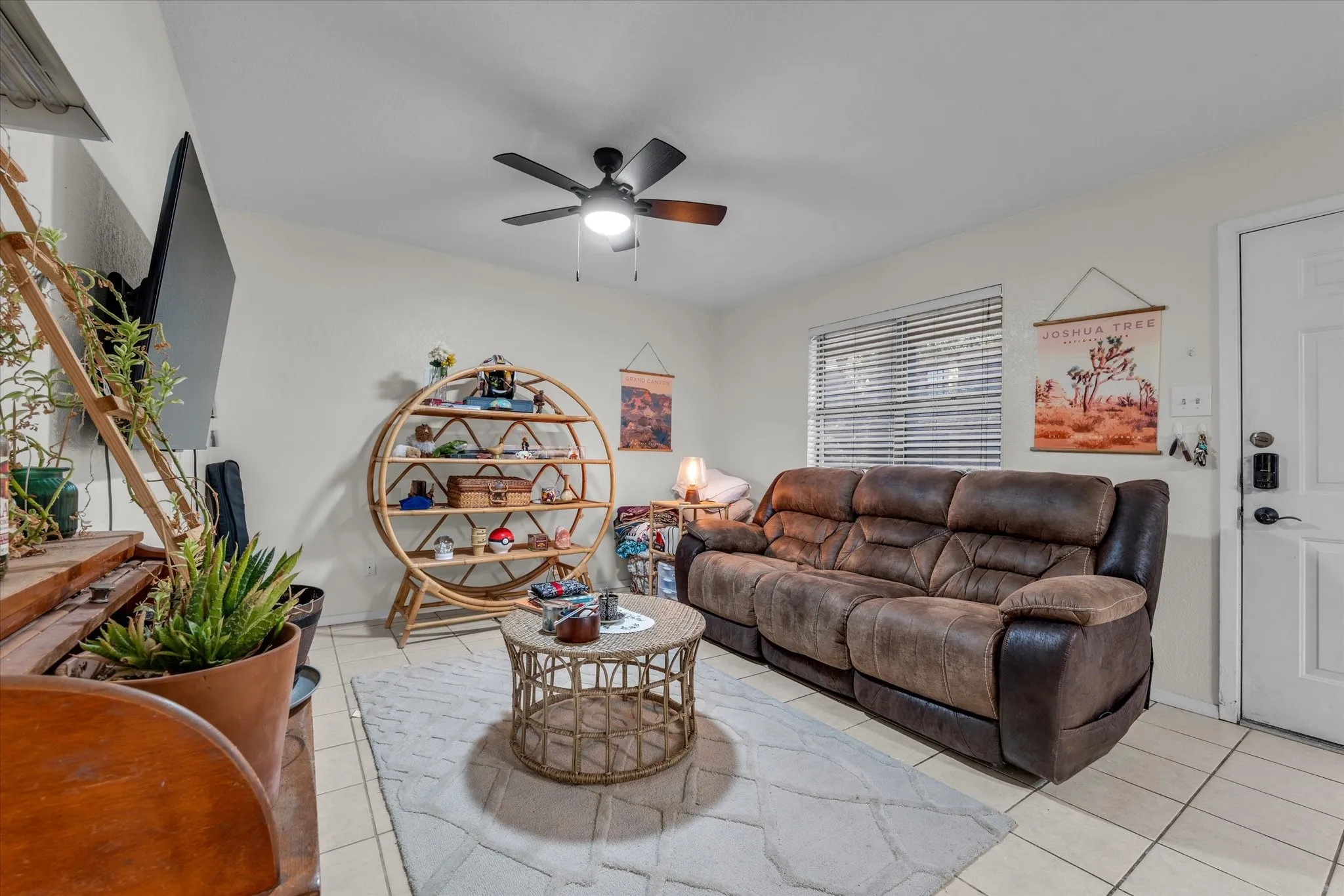 Condominium For Sale in Mc Lennan County , 1421 S 12th Street 103, Waco, Texas 76706, 2 Bedroom, 2 Bathroom, 1 Garage spaces, 832 Sqft, built in 1984, mls#21175691, Real Estate Agent in Waco, Homes For Sale in Mc Lennan county, Homes For Sale in Waco, Realtor in Waco Texas, Real Estate Brokerage Independent Realty Texas, Luminita Cordes Realtor