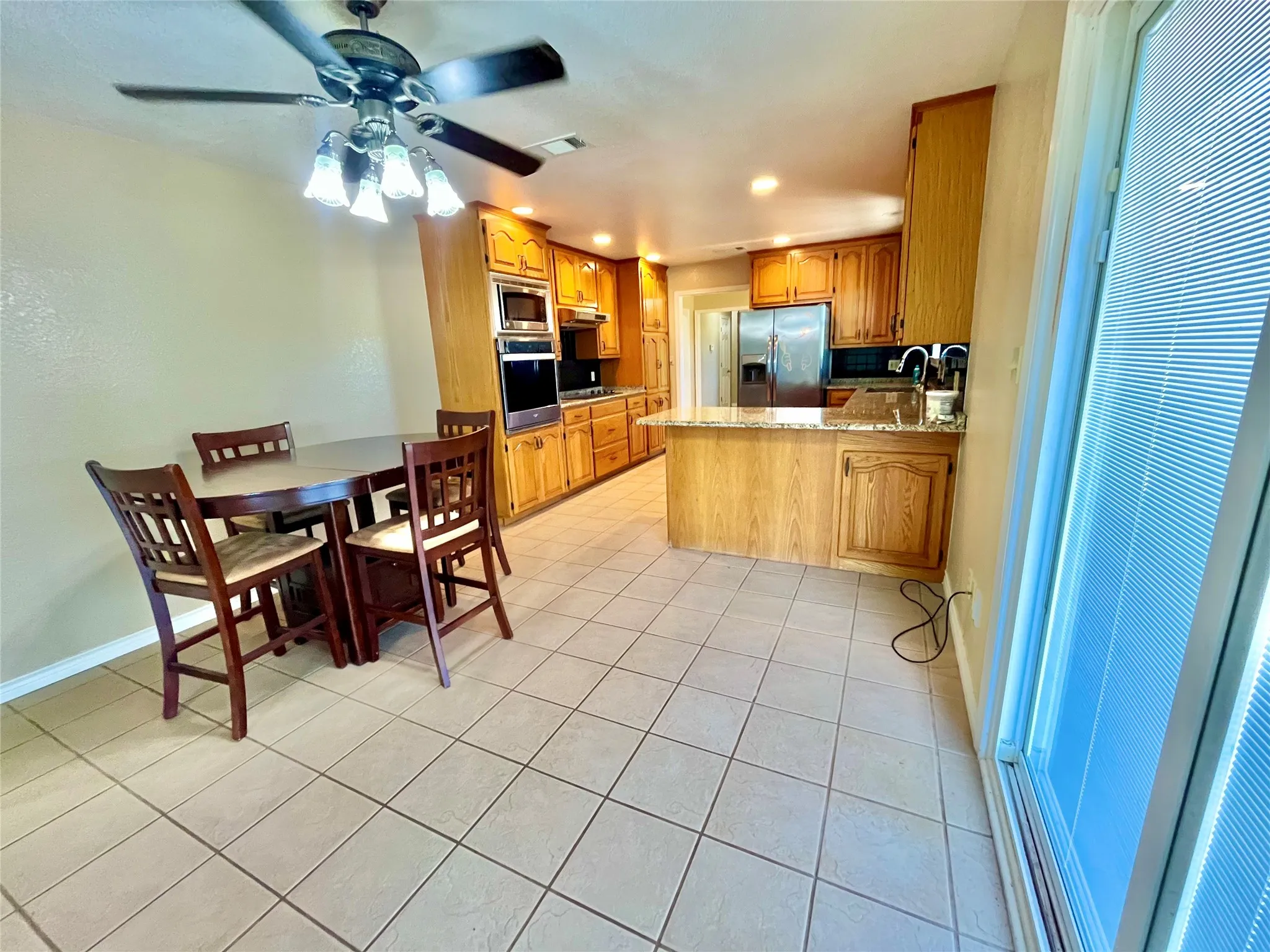 Farm For Sale in Hamilton County , 1340 N US Hwy 281, Hamilton, Texas 76531, 3 Bedroom, 2 Bathroom, 2 Garage spaces, 1,891 Sqft, built in 2002, mls#21179407, Real Estate Agent in Hamilton, Homes For Sale in Hamilton county, Homes For Sale in Hamilton, Realtor in Hamilton Texas, Real Estate Brokerage Independent Realty Texas, Luminita Cordes Realtor