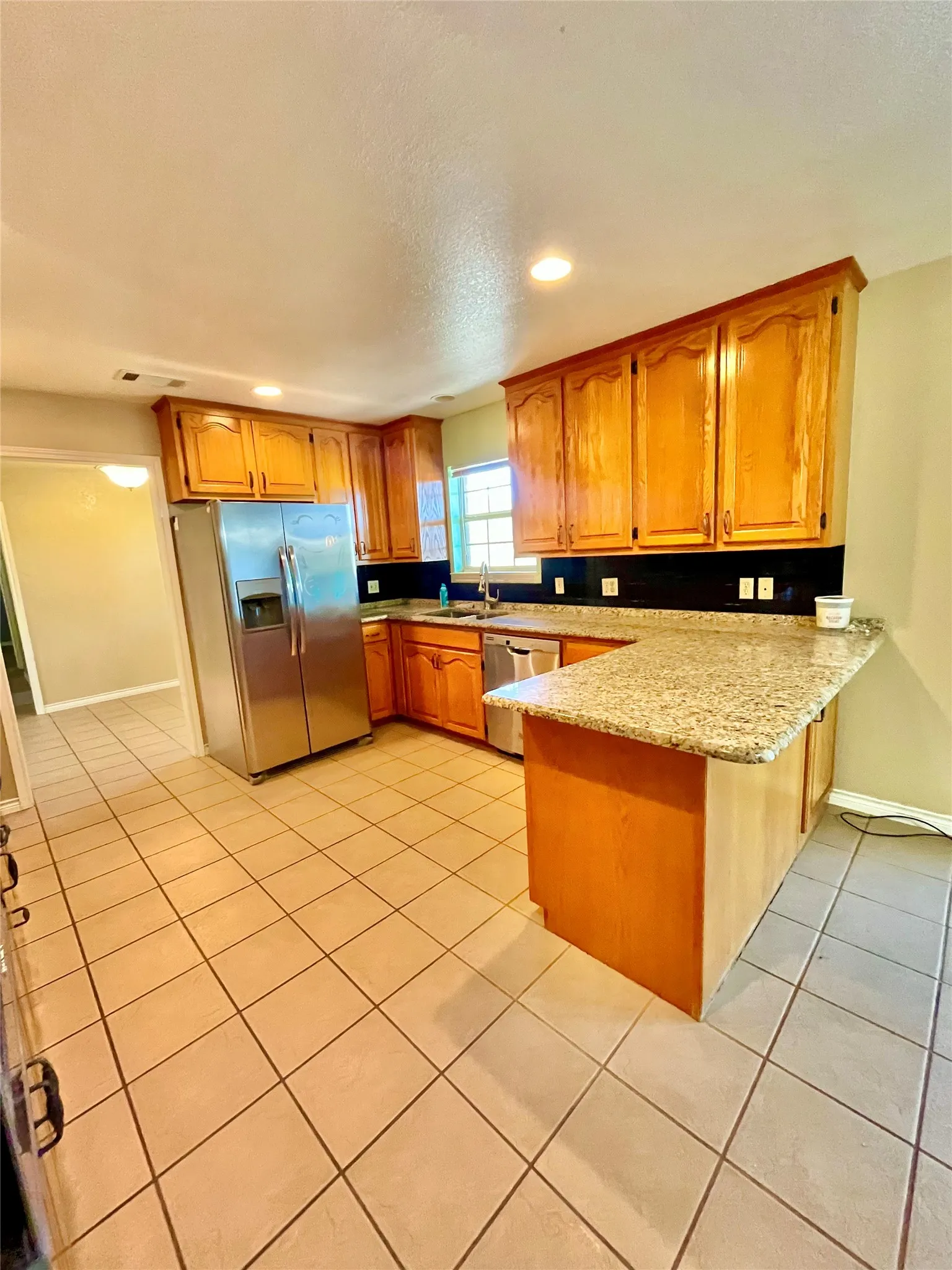 Farm For Sale in Hamilton County , 1340 N US Hwy 281, Hamilton, Texas 76531, 3 Bedroom, 2 Bathroom, 2 Garage spaces, 1,891 Sqft, built in 2002, mls#21179407, Real Estate Agent in Hamilton, Homes For Sale in Hamilton county, Homes For Sale in Hamilton, Realtor in Hamilton Texas, Real Estate Brokerage Independent Realty Texas, Luminita Cordes Realtor