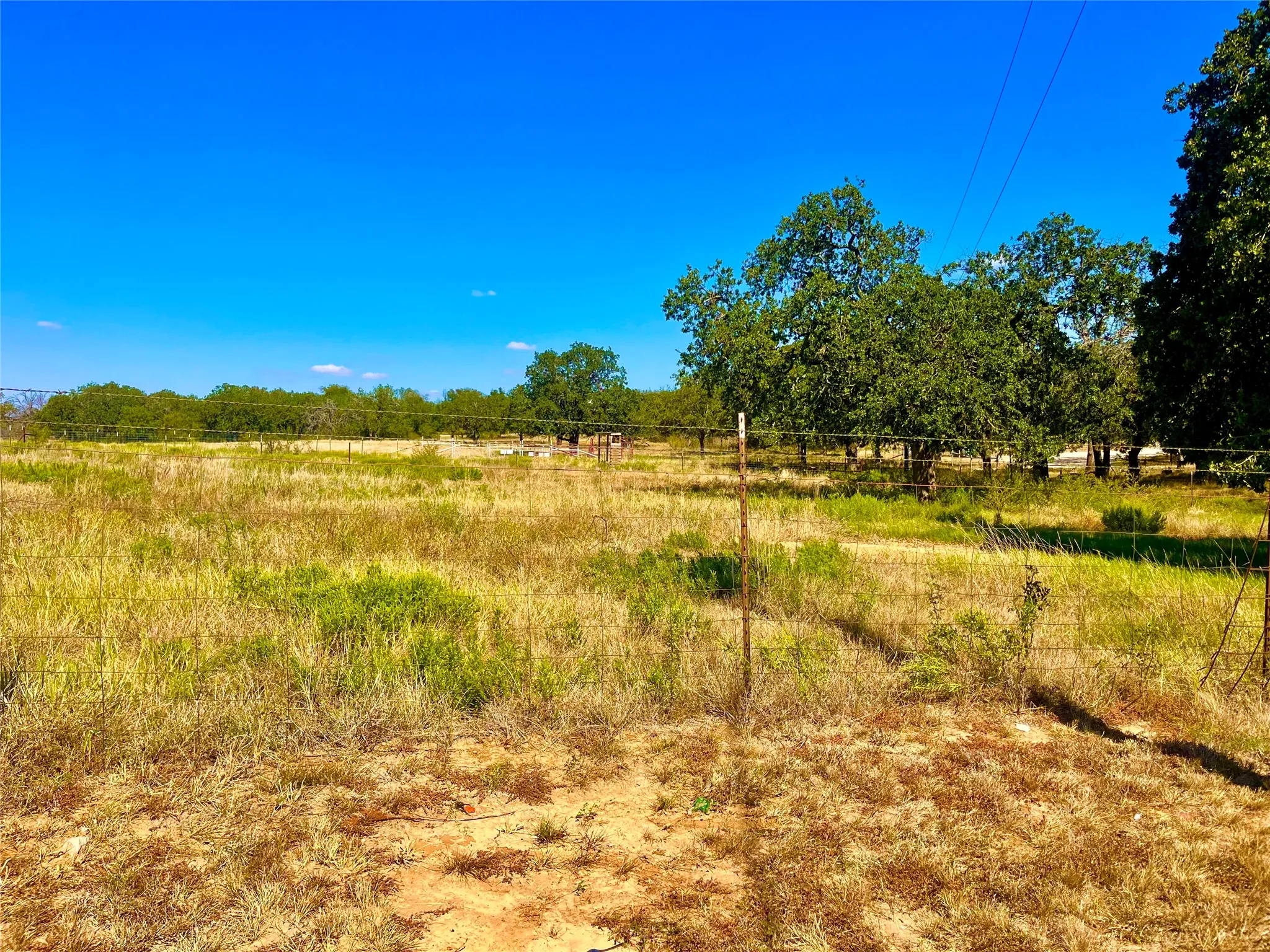 Farm For Sale in Hamilton County , 1340 N US Hwy 281, Hamilton, Texas 76531, 3 Bedroom, 2 Bathroom, 2 Garage spaces, 1,891 Sqft, built in 2002, mls#21179407, Real Estate Agent in Hamilton, Homes For Sale in Hamilton county, Homes For Sale in Hamilton, Realtor in Hamilton Texas, Real Estate Brokerage Independent Realty Texas, Luminita Cordes Realtor