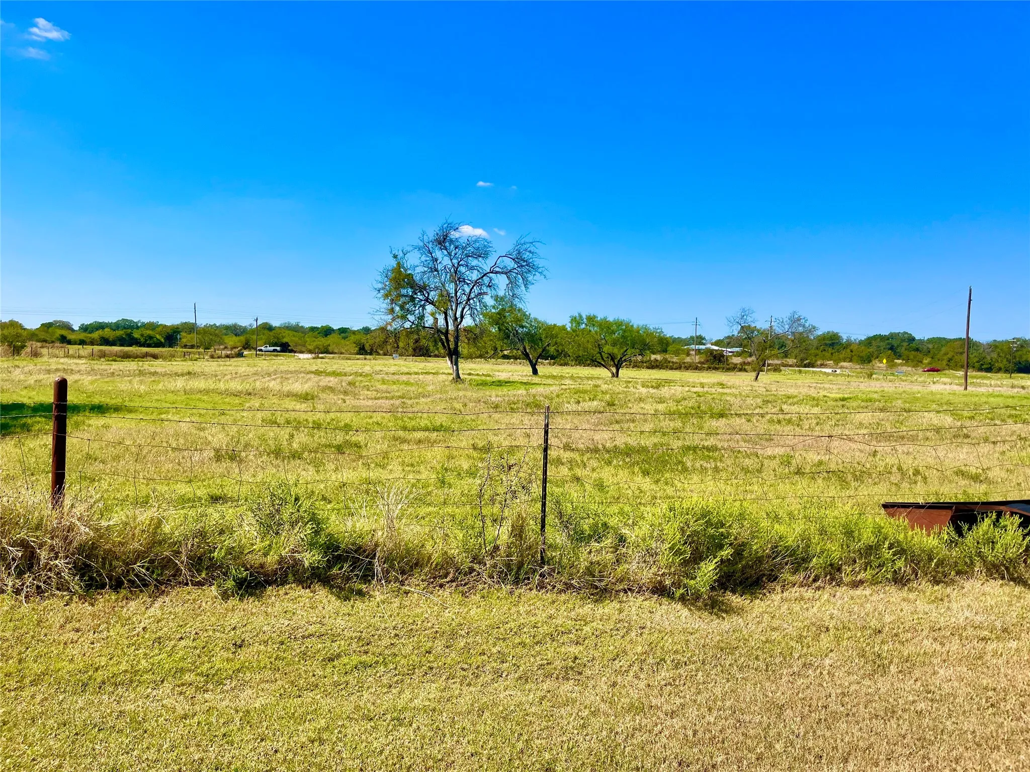 Farm For Sale in Hamilton County , 1340 N US Hwy 281, Hamilton, Texas 76531, 3 Bedroom, 2 Bathroom, 2 Garage spaces, 1,891 Sqft, built in 2002, mls#21179407, Real Estate Agent in Hamilton, Homes For Sale in Hamilton county, Homes For Sale in Hamilton, Realtor in Hamilton Texas, Real Estate Brokerage Independent Realty Texas, Luminita Cordes Realtor