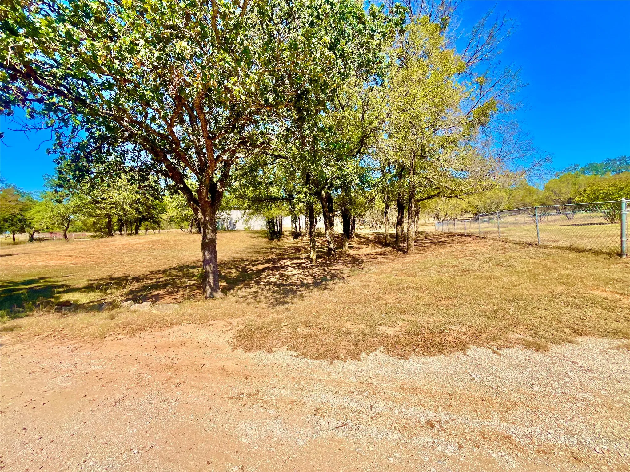 Farm For Sale in Hamilton County , 1340 N US Hwy 281, Hamilton, Texas 76531, 3 Bedroom, 2 Bathroom, 2 Garage spaces, 1,891 Sqft, built in 2002, mls#21179407, Real Estate Agent in Hamilton, Homes For Sale in Hamilton county, Homes For Sale in Hamilton, Realtor in Hamilton Texas, Real Estate Brokerage Independent Realty Texas, Luminita Cordes Realtor