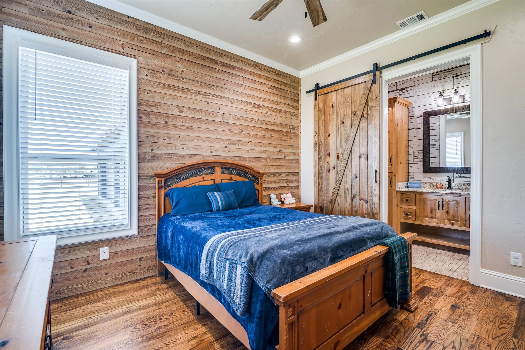 Single Family Residence For Sale in Van Zandt County , 1010 VZ County Road 3415 Tract 2, Wills Point, Texas 75169, 3 Bedroom, 4 Bathroom, 4 Garage spaces, 3,364 Sqft, built in 2023, Preowned, mls#21181654, Real Estate Agent in Wills Point, Homes For Sale in Van Zandt county, Homes For Sale in Wills Point, Realtor in Wills Point Texas, Real Estate Brokerage Independent Realty Texas, Luminita Cordes Realtor