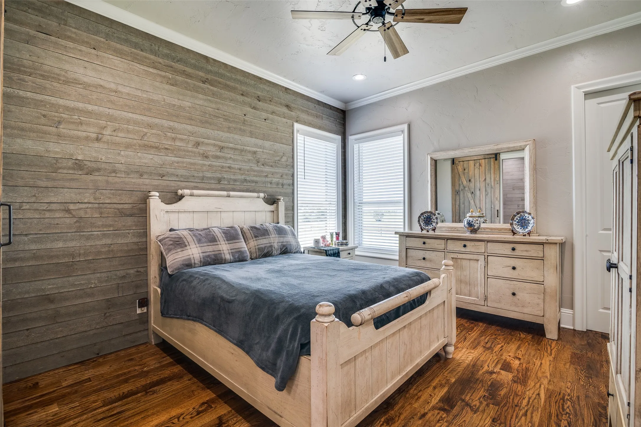 Single Family Residence For Sale in Van Zandt County , 1010 VZ County Road 3415 Tract 2, Wills Point, Texas 75169, 3 Bedroom, 4 Bathroom, 4 Garage spaces, 3,364 Sqft, built in 2023, Preowned, mls#21181654, Real Estate Agent in Wills Point, Homes For Sale in Van Zandt county, Homes For Sale in Wills Point, Realtor in Wills Point Texas, Real Estate Brokerage Independent Realty Texas, Luminita Cordes Realtor