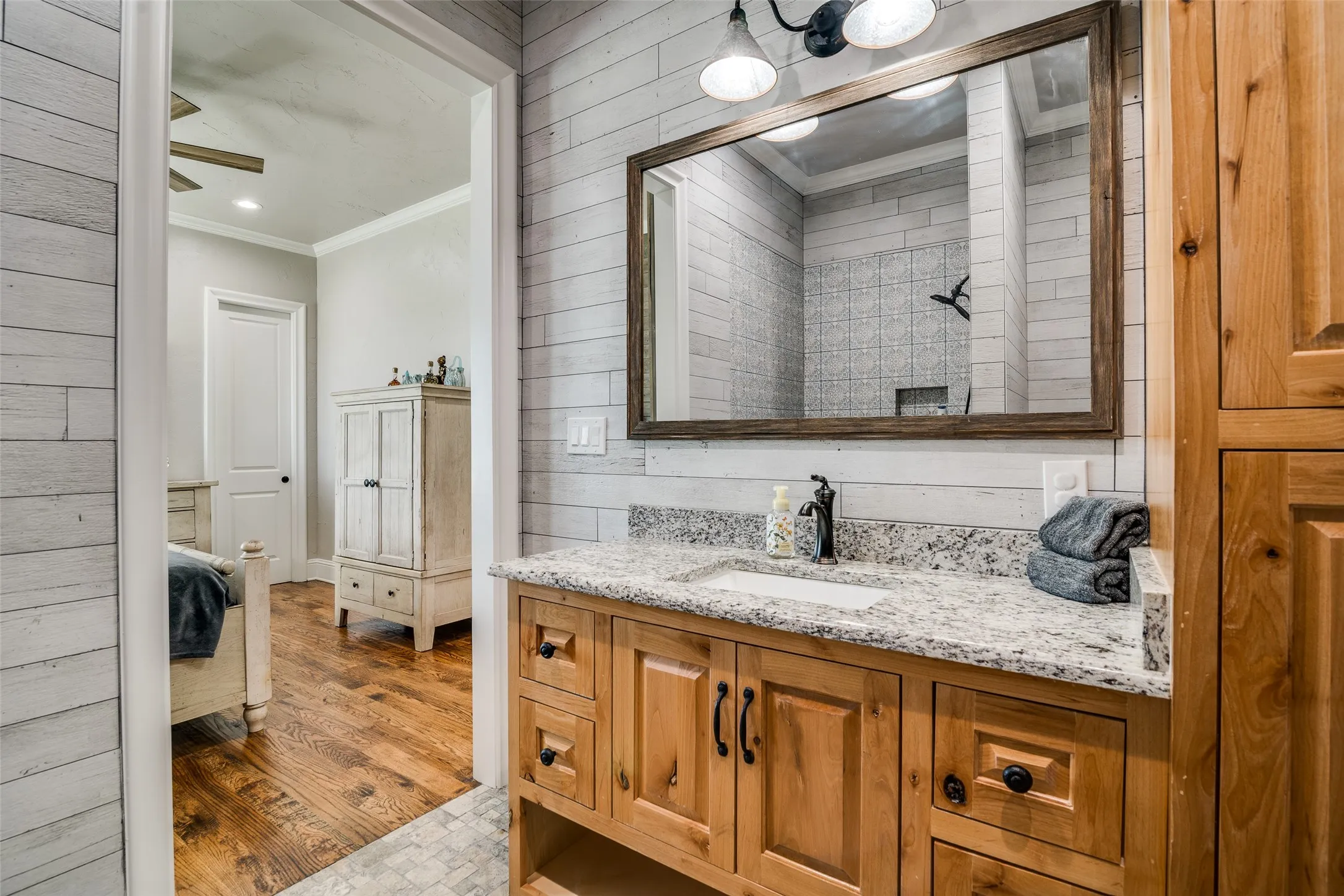 Single Family Residence For Sale in Van Zandt County , 1010 VZ County Road 3415 Tract 2, Wills Point, Texas 75169, 3 Bedroom, 4 Bathroom, 4 Garage spaces, 3,364 Sqft, built in 2023, Preowned, mls#21181654, Real Estate Agent in Wills Point, Homes For Sale in Van Zandt county, Homes For Sale in Wills Point, Realtor in Wills Point Texas, Real Estate Brokerage Independent Realty Texas, Luminita Cordes Realtor