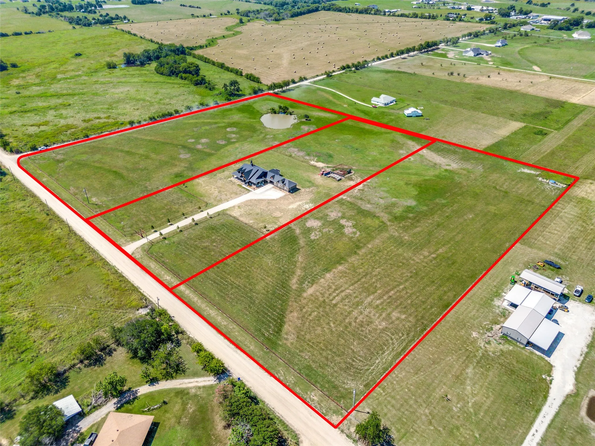 Single Family Residence For Sale in Van Zandt County , 1010 VZ County Road 3415 Tract 2, Wills Point, Texas 75169, 3 Bedroom, 4 Bathroom, 4 Garage spaces, 3,364 Sqft, built in 2023, Preowned, mls#21181654, Real Estate Agent in Wills Point, Homes For Sale in Van Zandt county, Homes For Sale in Wills Point, Realtor in Wills Point Texas, Real Estate Brokerage Independent Realty Texas, Luminita Cordes Realtor