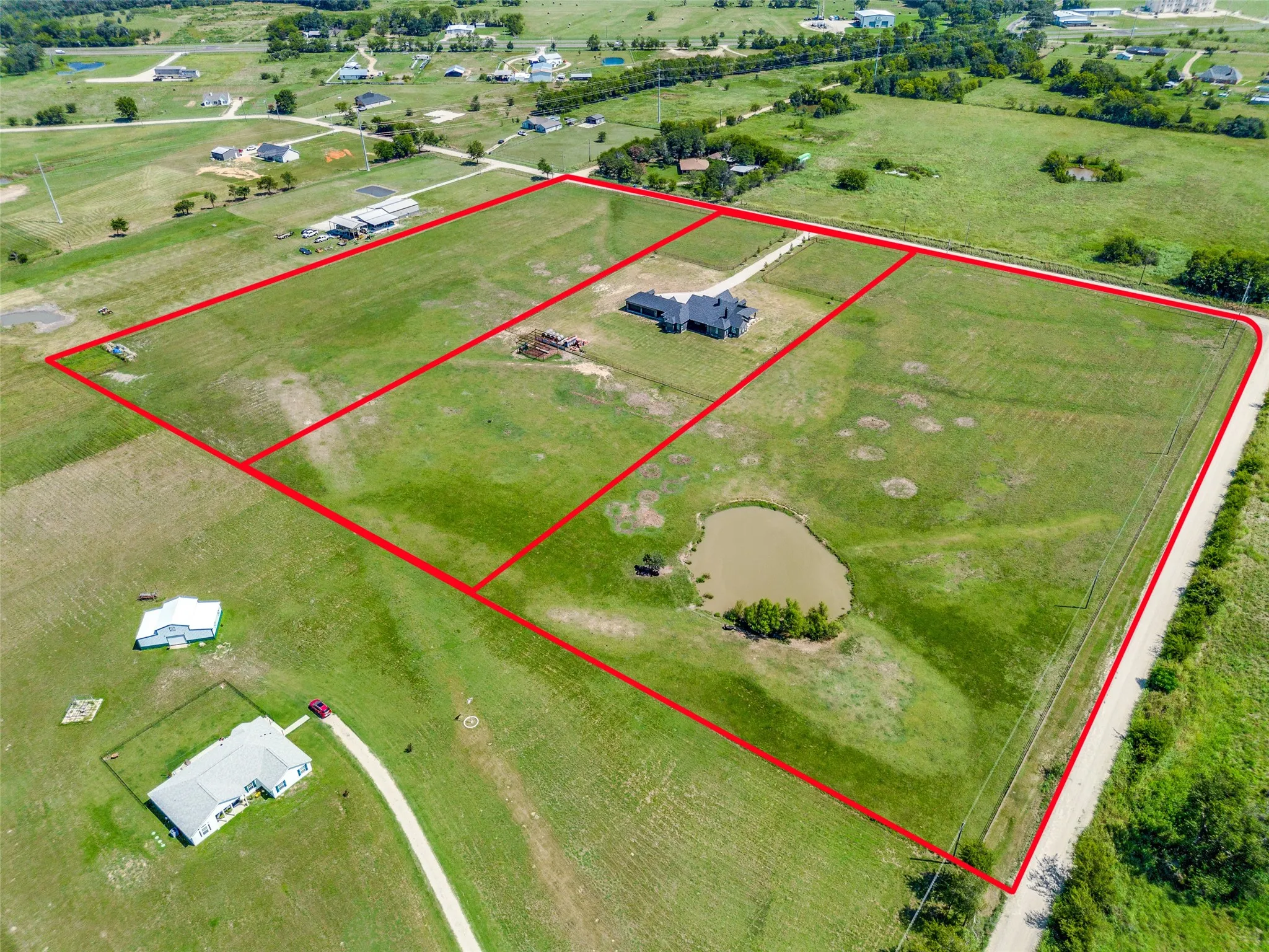 Single Family Residence For Sale in Van Zandt County , 1010 VZ County Road 3415 Tract 2, Wills Point, Texas 75169, 3 Bedroom, 4 Bathroom, 4 Garage spaces, 3,364 Sqft, built in 2023, Preowned, mls#21181654, Real Estate Agent in Wills Point, Homes For Sale in Van Zandt county, Homes For Sale in Wills Point, Realtor in Wills Point Texas, Real Estate Brokerage Independent Realty Texas, Luminita Cordes Realtor