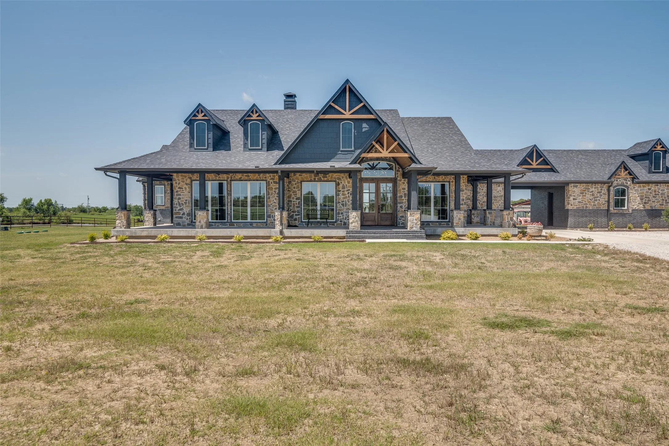Single Family Residence For Sale in Van Zandt County , 1010 VZ County Road 3415 Tract 2, Wills Point, Texas 75169, 3 Bedroom, 4 Bathroom, 4 Garage spaces, 3,364 Sqft, built in 2023, Preowned, mls#21181654, Real Estate Agent in Wills Point, Homes For Sale in Van Zandt county, Homes For Sale in Wills Point, Realtor in Wills Point Texas, Real Estate Brokerage Independent Realty Texas, Luminita Cordes Realtor