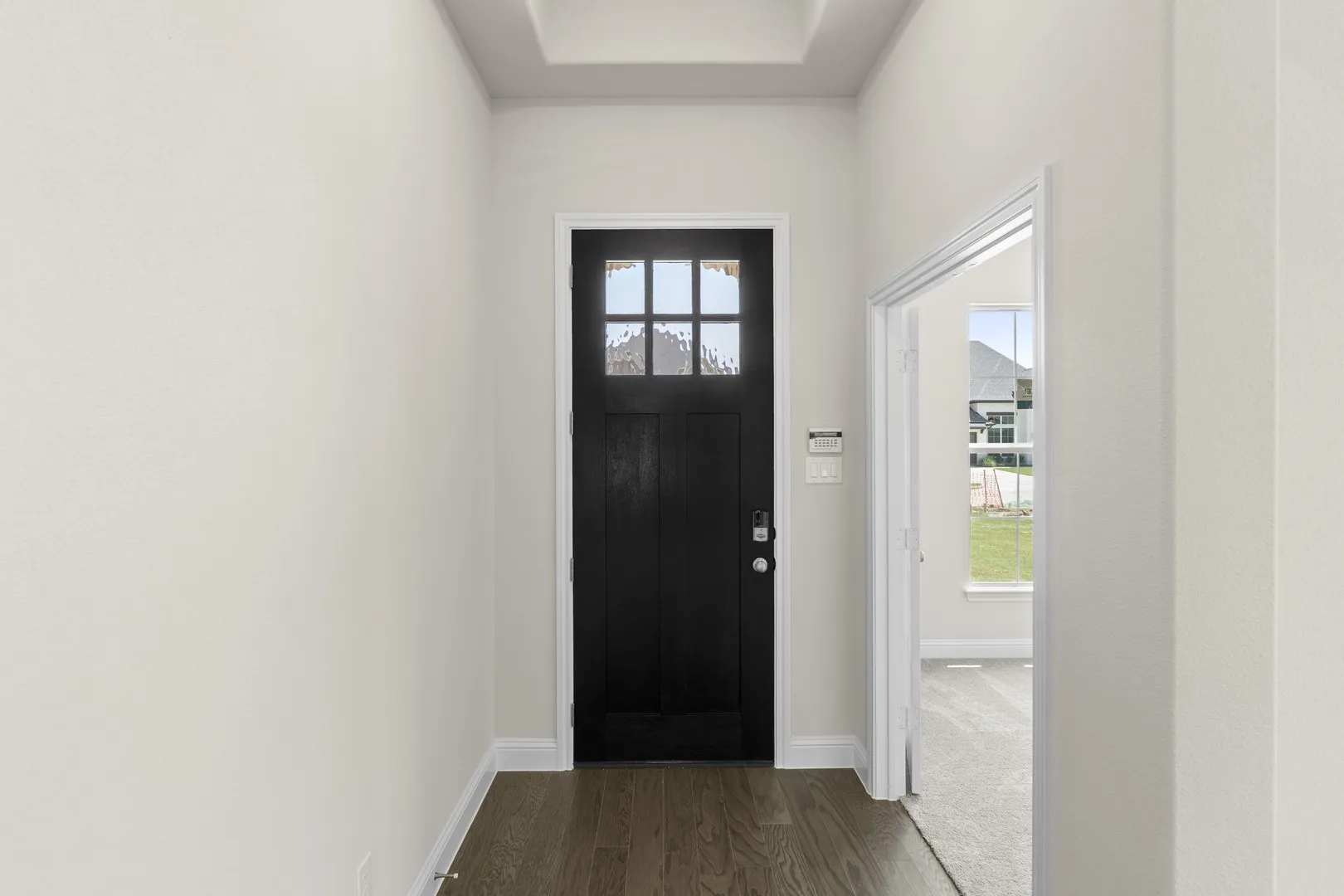 03. 406 Heritage - Entry