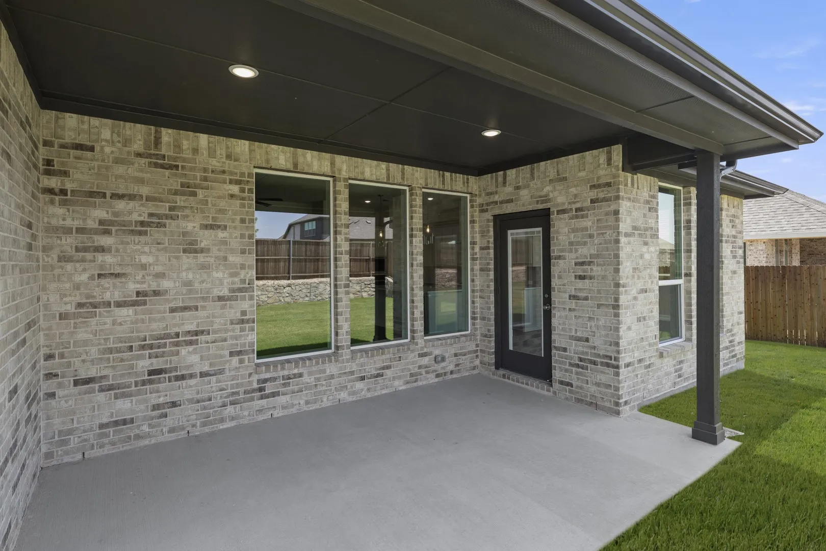 25. 406 Heritage - Patio