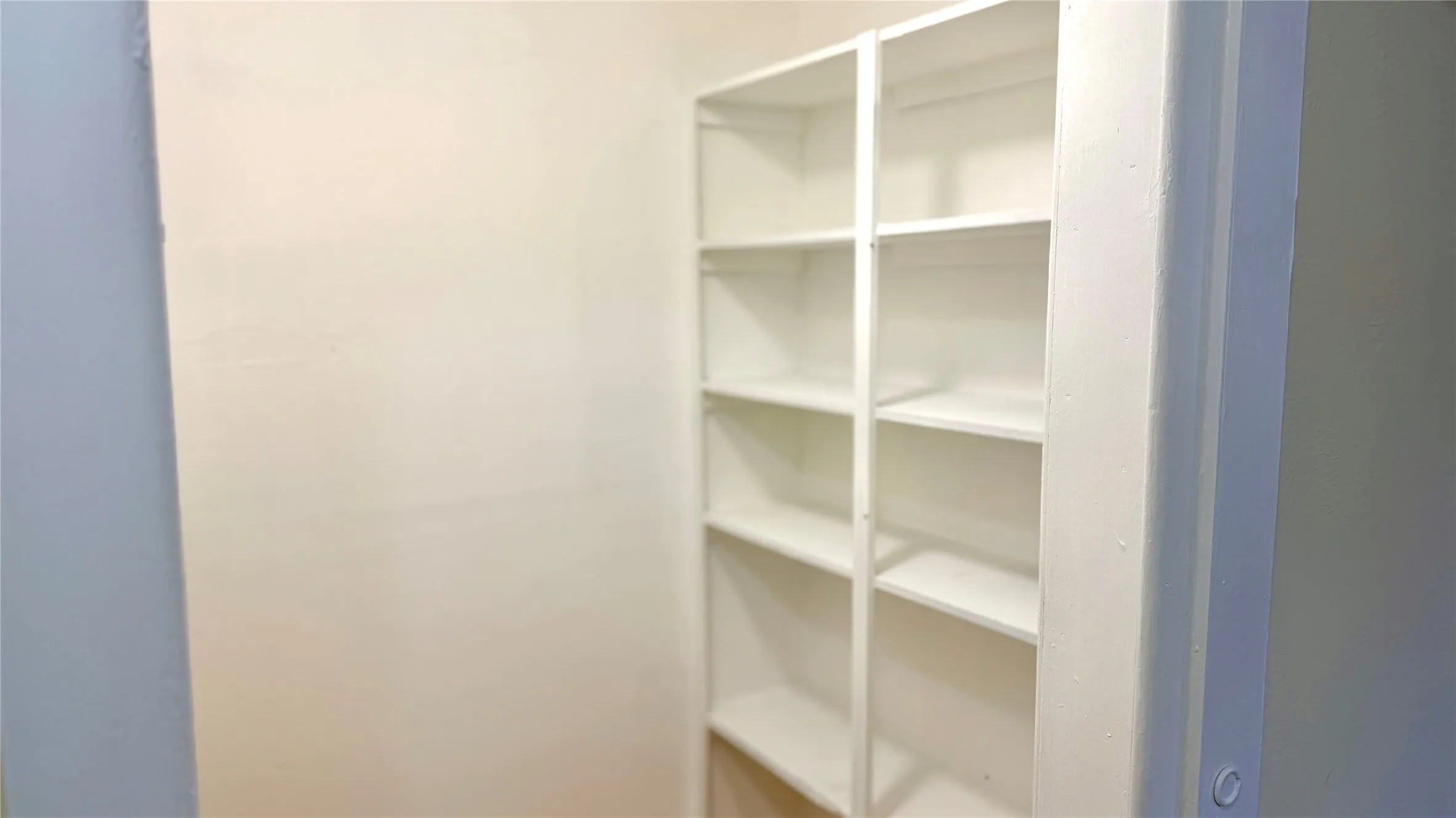 Single Family Residence For Sale in Johnson County , 1102 Poindexter Avenue, Cleburne, Texas 76033, 3 Bedroom, 2 Bathroom, 1 Garage spaces, 1,343 Sqft, built in 1960, Preowned, mls#21181916, Real Estate Agent in Cleburne, Homes For Sale in Johnson county, Homes For Sale in Cleburne, Realtor in Cleburne Texas, Real Estate Brokerage Independent Realty Texas, Luminita Cordes Realtor
