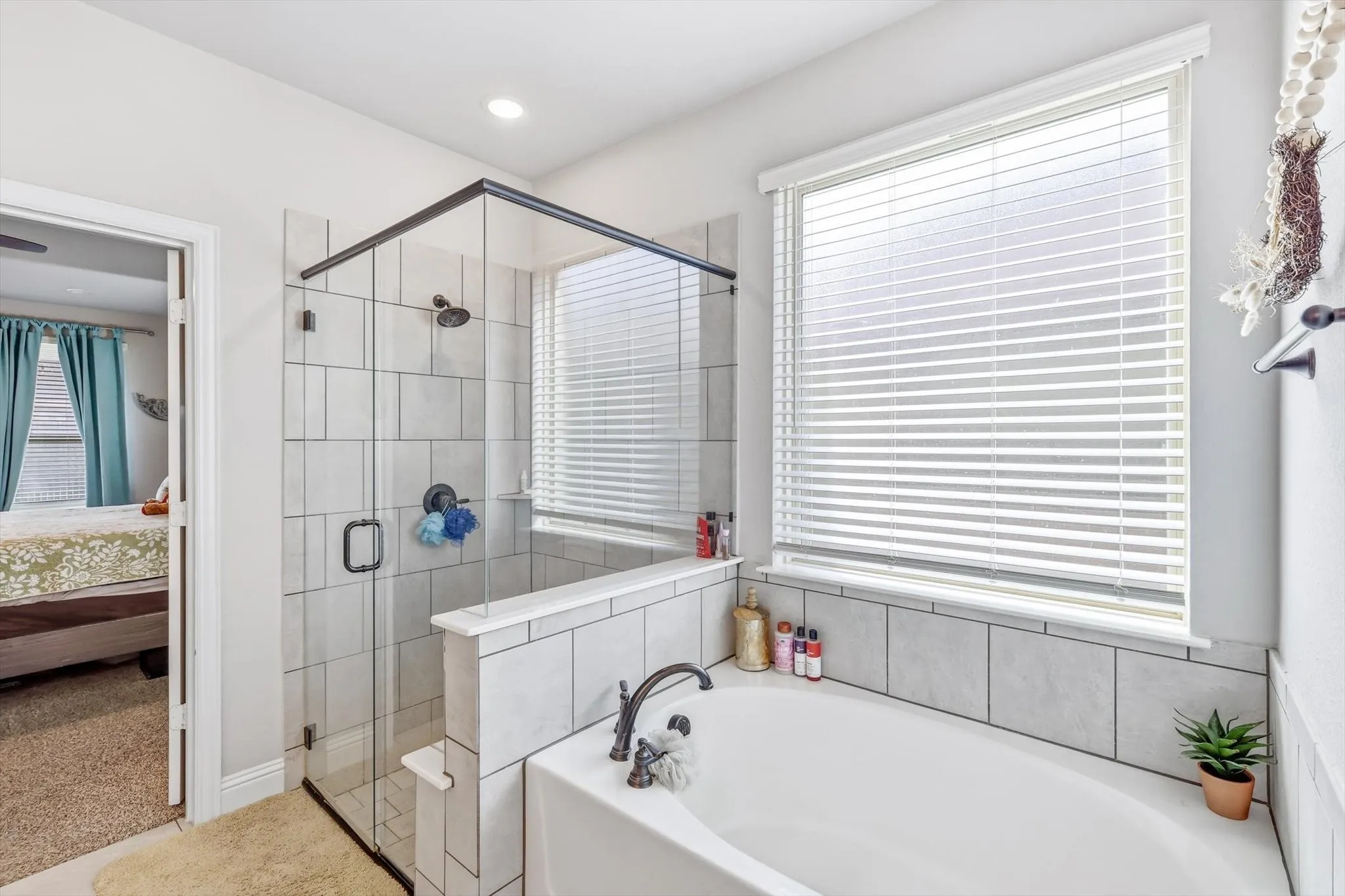 Single Family Residence For Sale in Denton County , 1220 Thrasher Drive, Little Elm, Texas 75068, 4 Bedroom, 4 Bathroom, 2 Garage spaces, 3,106 Sqft, built in 2020, Preowned, Price $474,000, mls#21181929, Real Estate Agent in Little Elm, Homes For Sale in Denton county, Homes For Sale in Little Elm, Realtor in Little Elm Texas, Real Estate Brokerage Independent Realty Texas, Luminita Cordes Realtor
