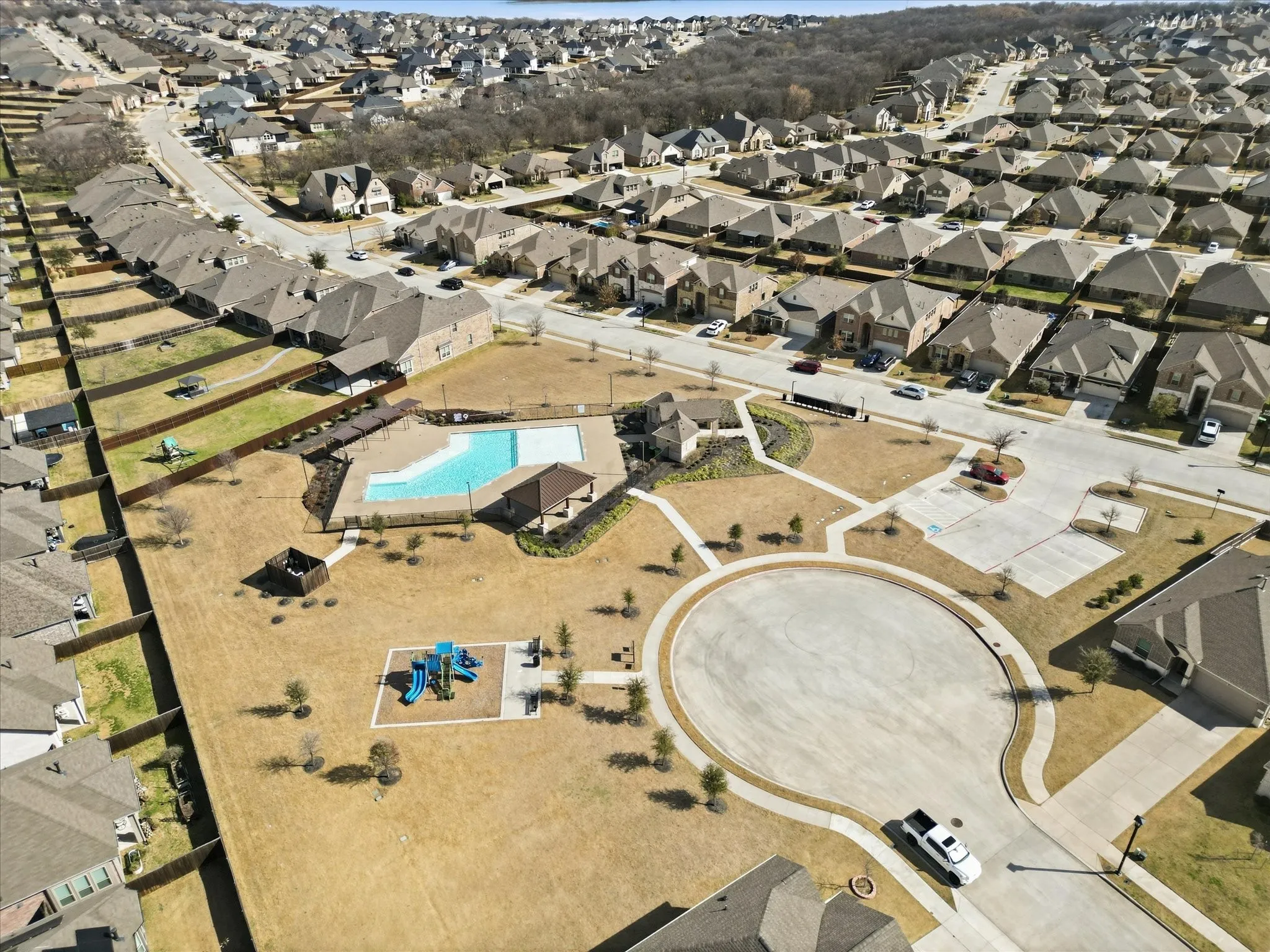 Single Family Residence For Sale in Denton County , 1220 Thrasher Drive, Little Elm, Texas 75068, 4 Bedroom, 4 Bathroom, 2 Garage spaces, 3,106 Sqft, built in 2020, Preowned, Price $474,000, mls#21181929, Real Estate Agent in Little Elm, Homes For Sale in Denton county, Homes For Sale in Little Elm, Realtor in Little Elm Texas, Real Estate Brokerage Independent Realty Texas, Luminita Cordes Realtor
