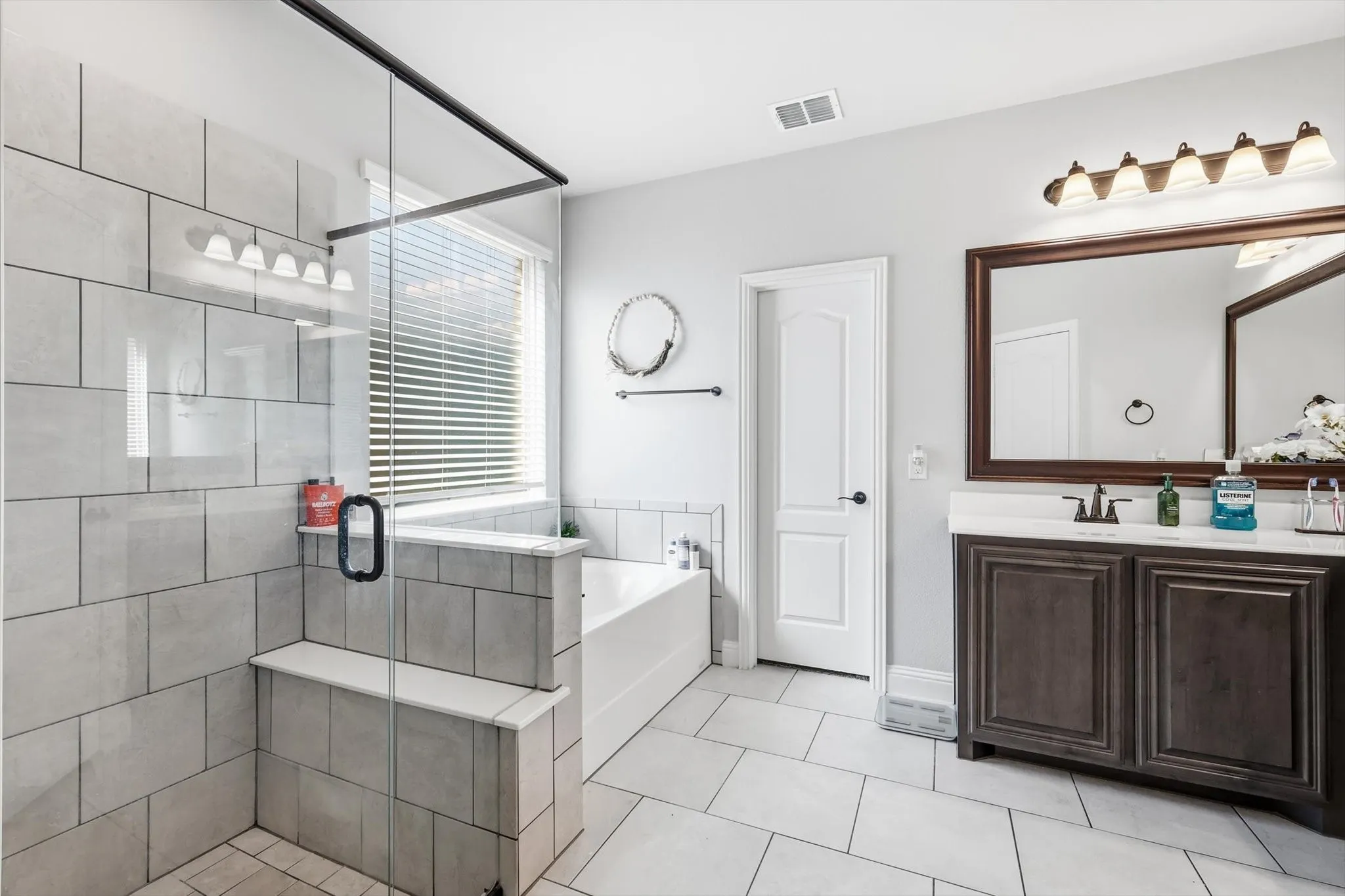 Single Family Residence For Sale in Denton County , 1220 Thrasher Drive, Little Elm, Texas 75068, 4 Bedroom, 4 Bathroom, 2 Garage spaces, 3,106 Sqft, built in 2020, Preowned, Price $474,000, mls#21181929, Real Estate Agent in Little Elm, Homes For Sale in Denton county, Homes For Sale in Little Elm, Realtor in Little Elm Texas, Real Estate Brokerage Independent Realty Texas, Luminita Cordes Realtor