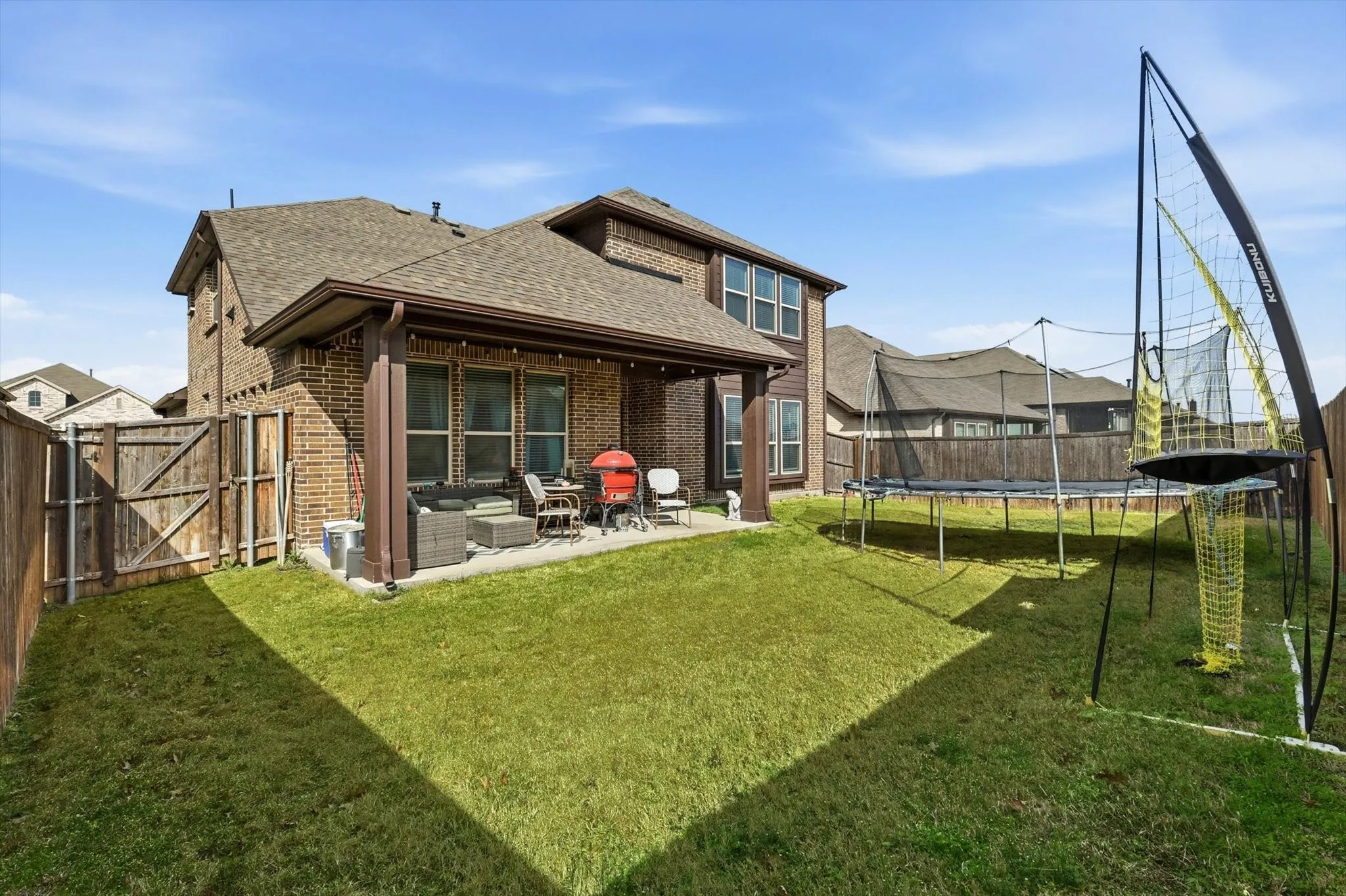 Single Family Residence For Sale in Denton County , 1220 Thrasher Drive, Little Elm, Texas 75068, 4 Bedroom, 4 Bathroom, 2 Garage spaces, 3,106 Sqft, built in 2020, Preowned, Price $474,000, mls#21181929, Real Estate Agent in Little Elm, Homes For Sale in Denton county, Homes For Sale in Little Elm, Realtor in Little Elm Texas, Real Estate Brokerage Independent Realty Texas, Luminita Cordes Realtor