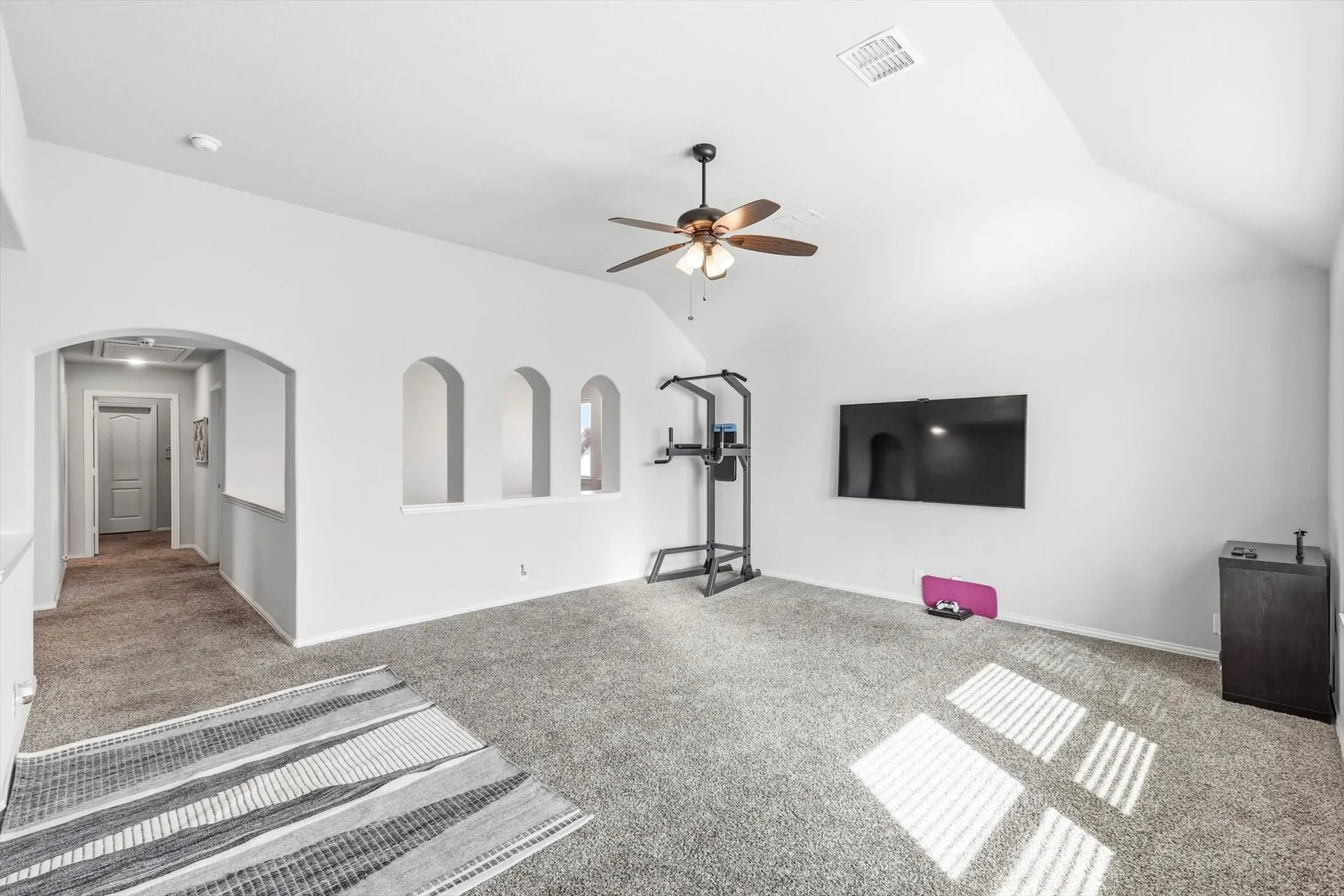 Single Family Residence For Sale in Denton County , 1220 Thrasher Drive, Little Elm, Texas 75068, 4 Bedroom, 4 Bathroom, 2 Garage spaces, 3,106 Sqft, built in 2020, Preowned, Price $474,000, mls#21181929, Real Estate Agent in Little Elm, Homes For Sale in Denton county, Homes For Sale in Little Elm, Realtor in Little Elm Texas, Real Estate Brokerage Independent Realty Texas, Luminita Cordes Realtor